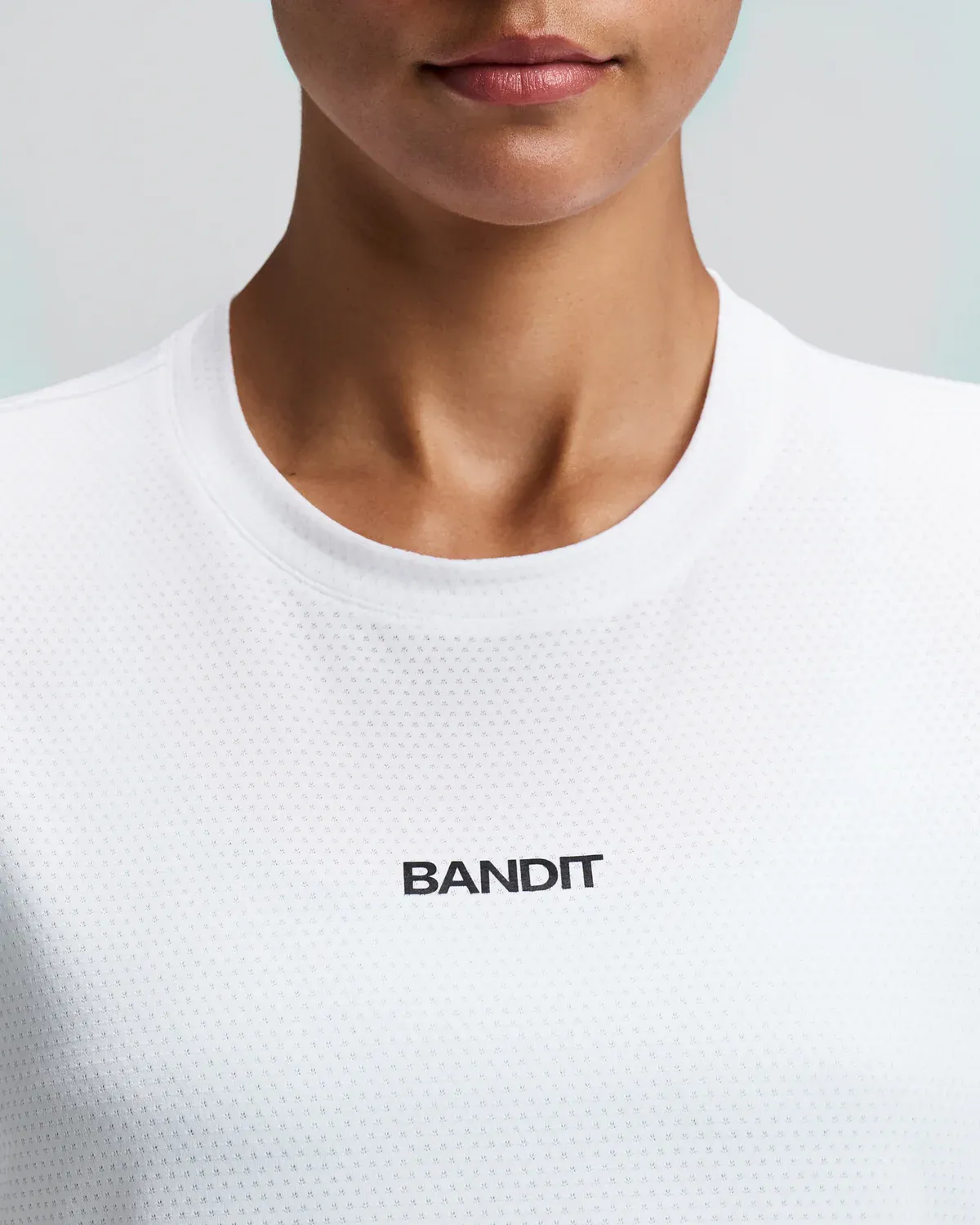 Women s Micromesh Cropped Run Tee in White - 4