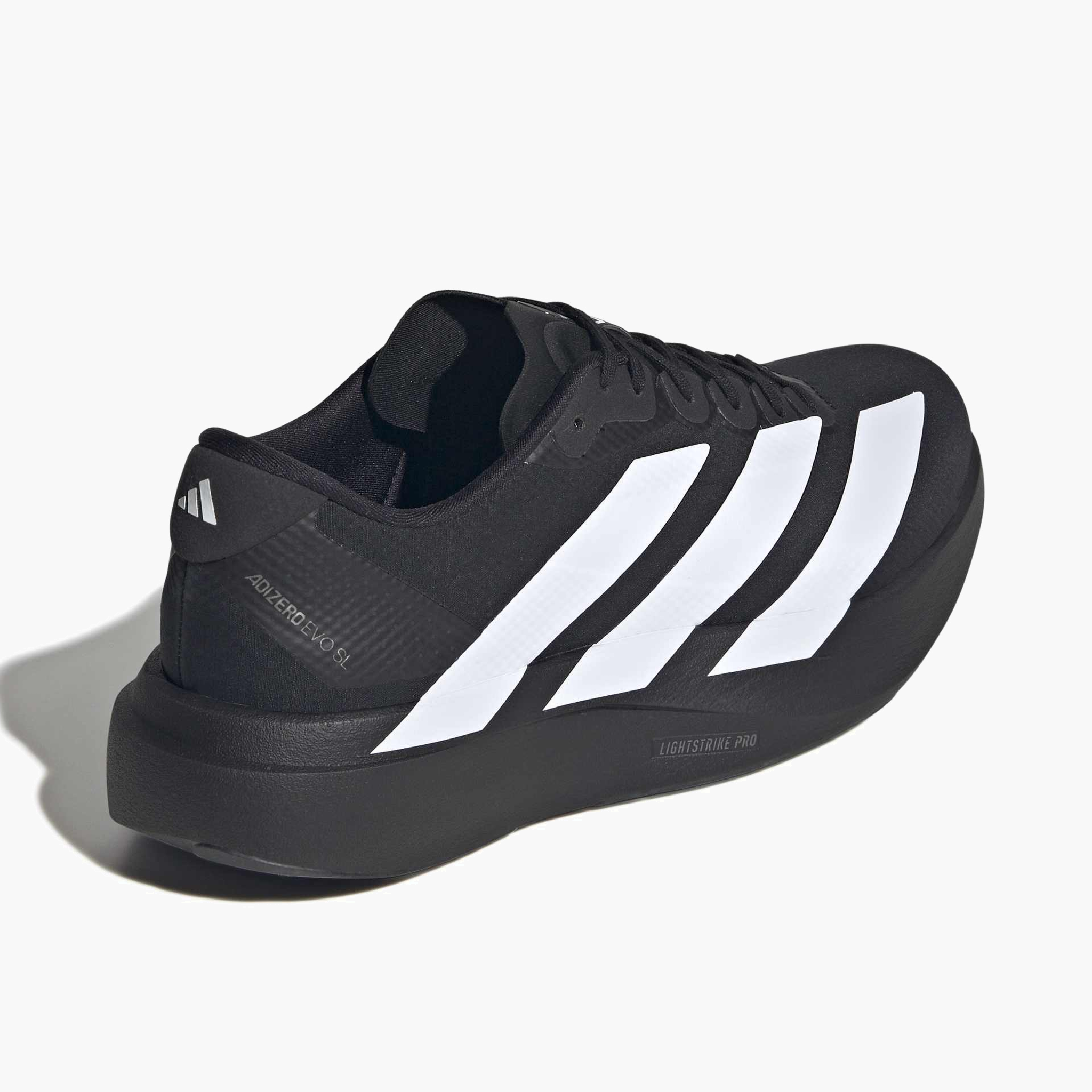 Top back angle shot of Men's Evo SL Woven in Cblack / Ftwwht / Carbon