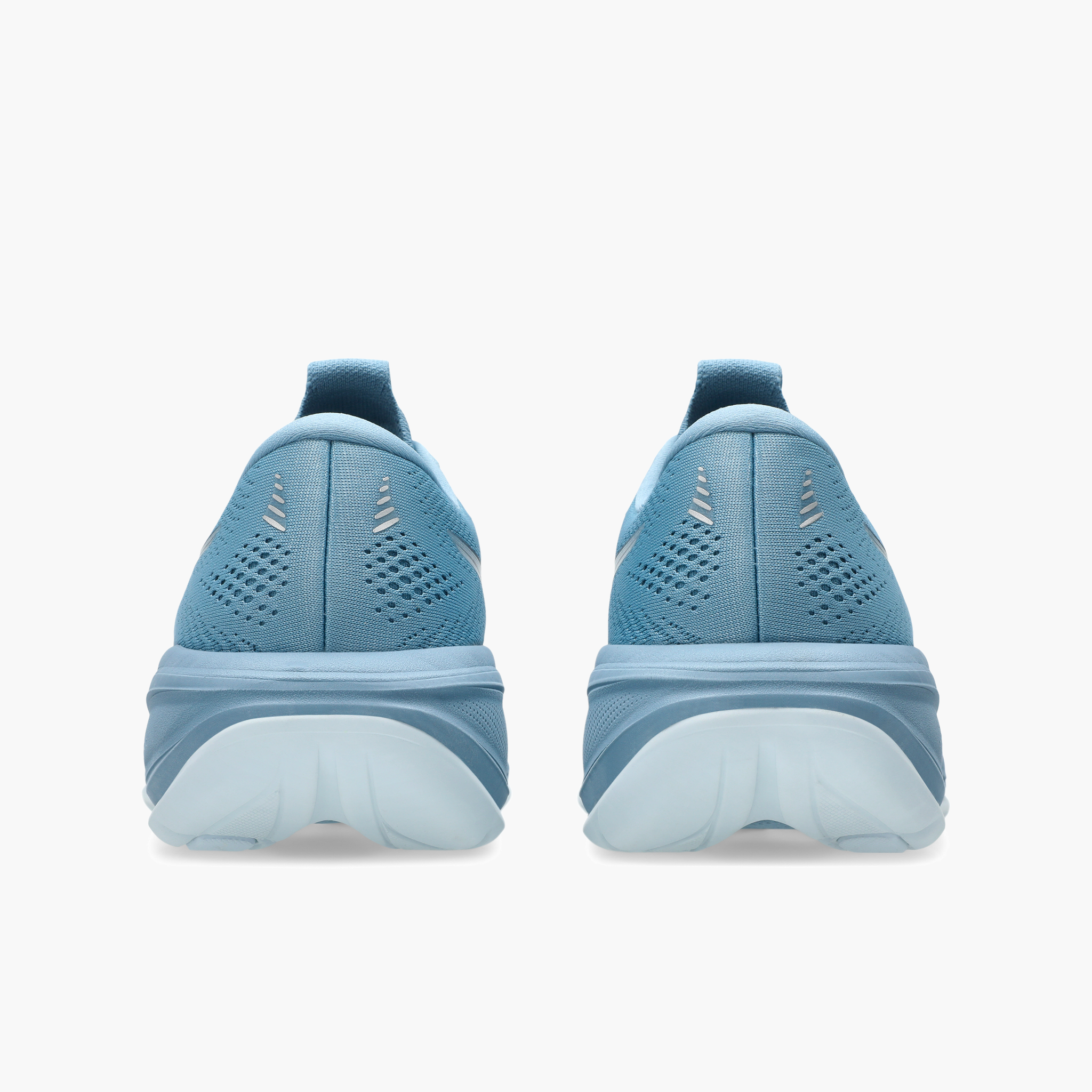 Heel angle shot of Women's Gel-Cumulus 28 in Saba Blue / Arctic Blue