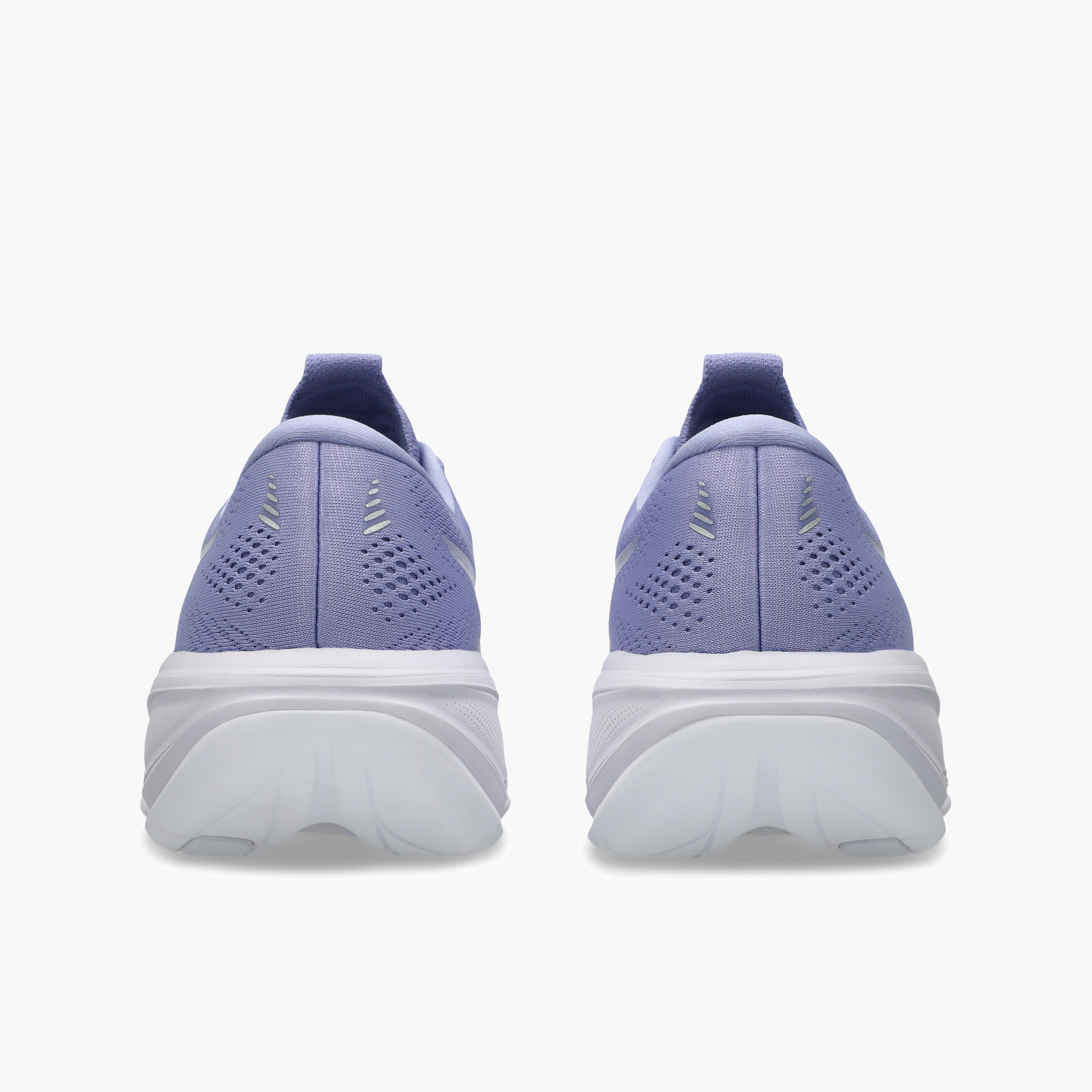 Heel angle shot of Women's Gel-Cumulus 28 in Bluebell / White