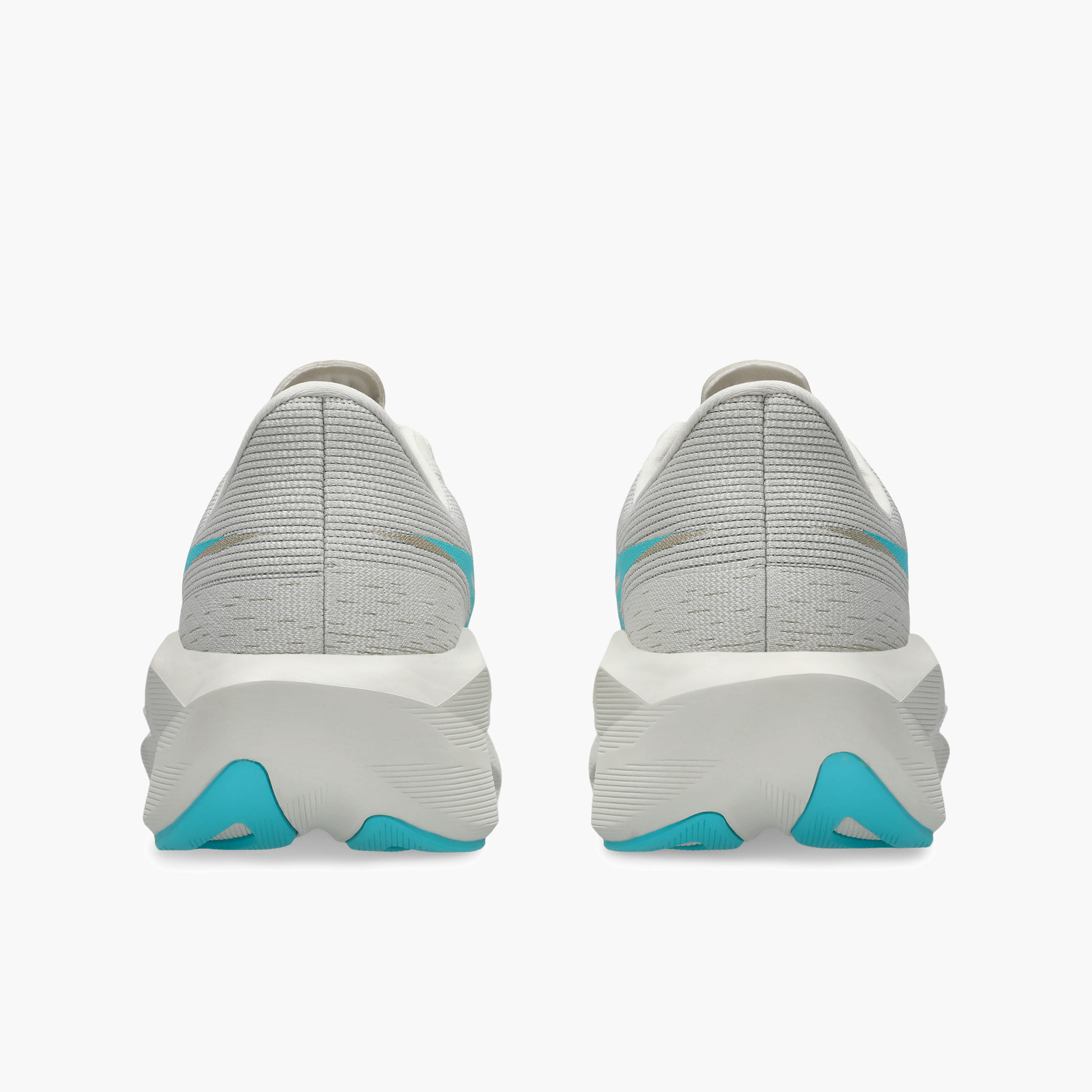 Heel angle shot of Women's Novablast 6 in Soft Oat / Energy Aqua