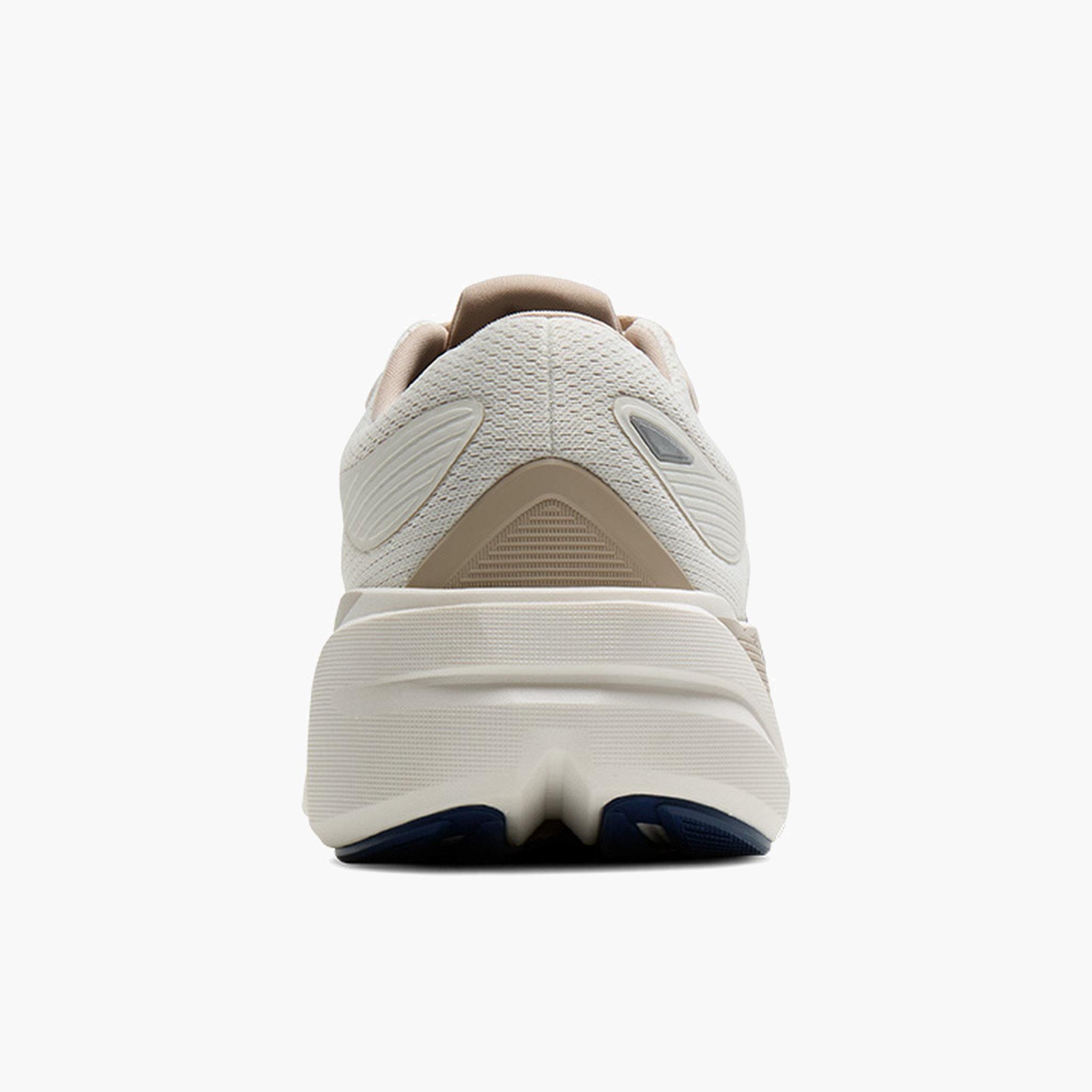 Heel angle shot of Men's Ghost Max 3 in Coconut / Chateau / Navy