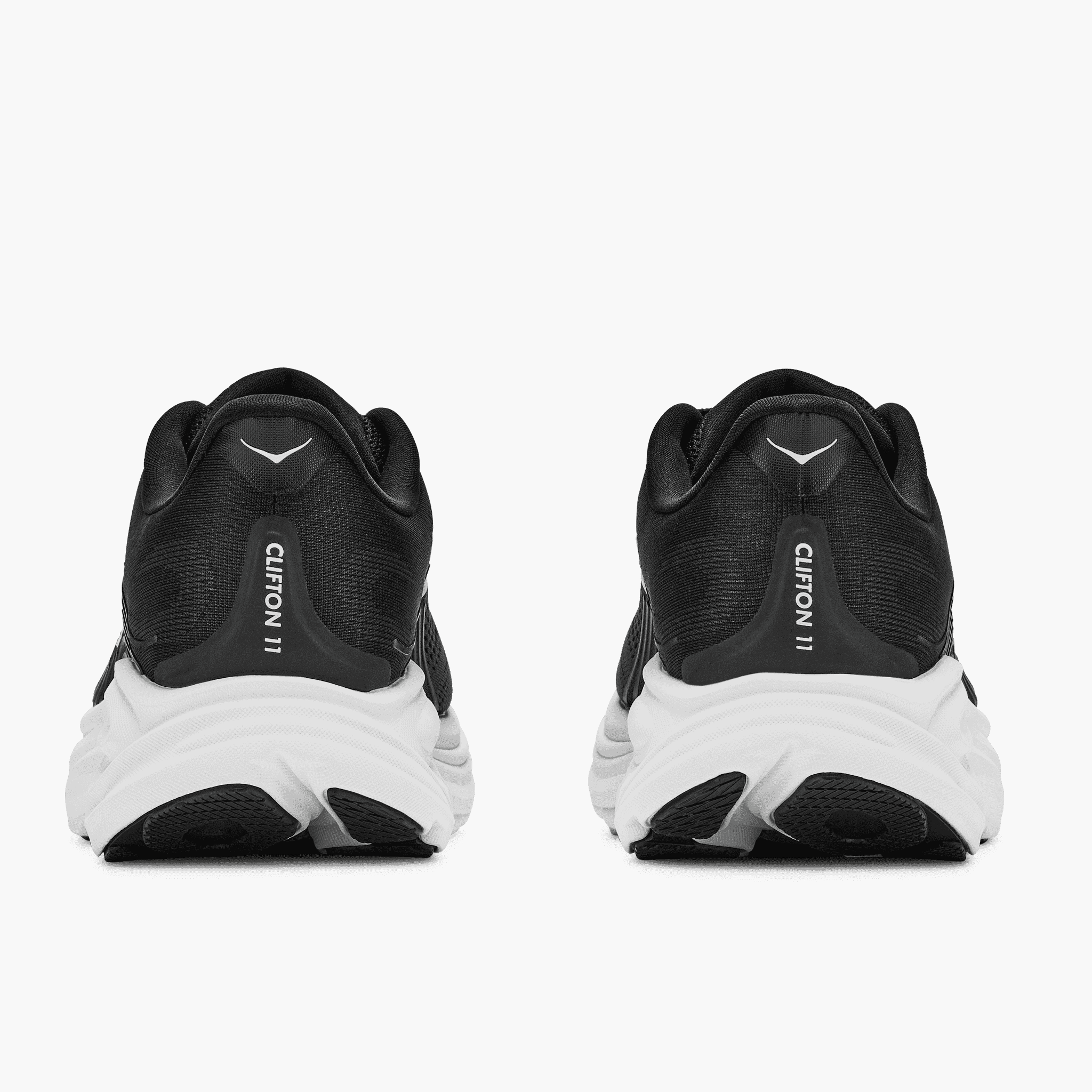 Heel angle shot of Women's Clifton 11 in Black  /  White