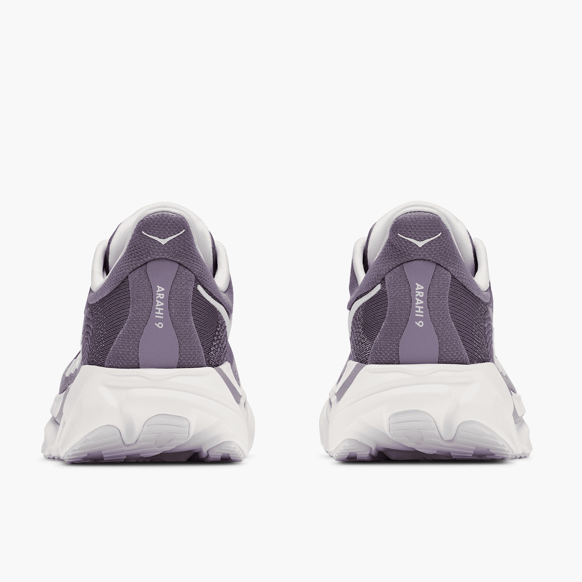 Heel angle shot of Women's Arahi 9 in Purple Fog  /  Mellow Lilac