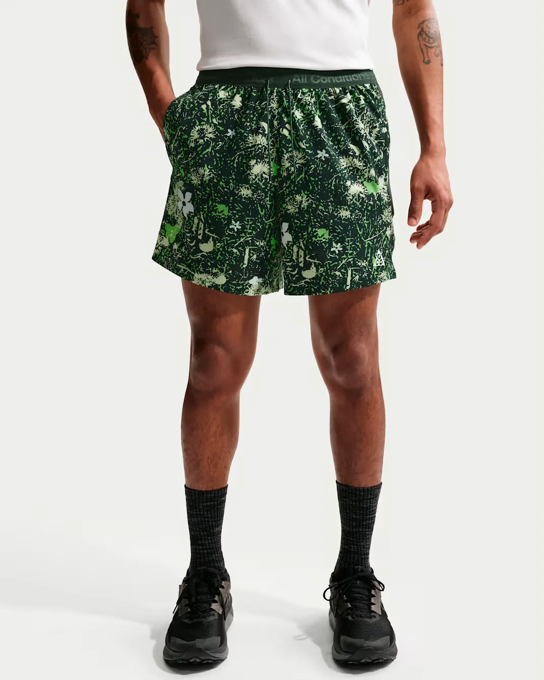 Men s ACG  Second Sunrise  Shorts 6 in Mean Green - 6