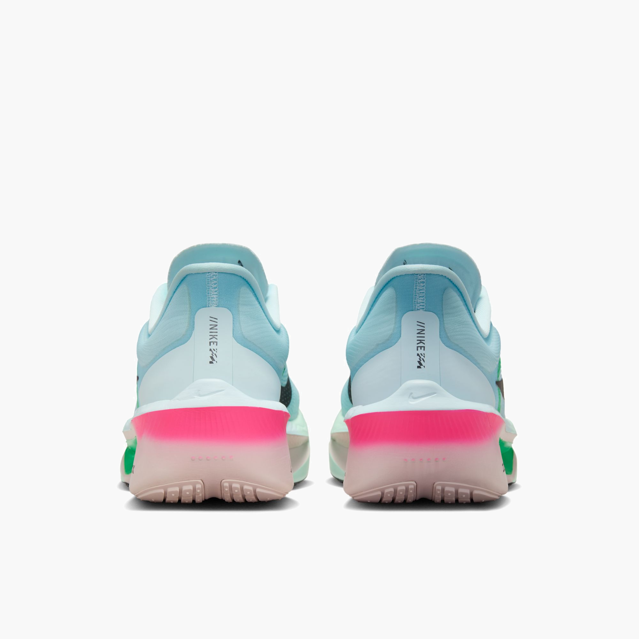 Heel angle shot of Men's Zoom Fly 6 in Glacier Ice / Black-Hyper Pink-Green Shock