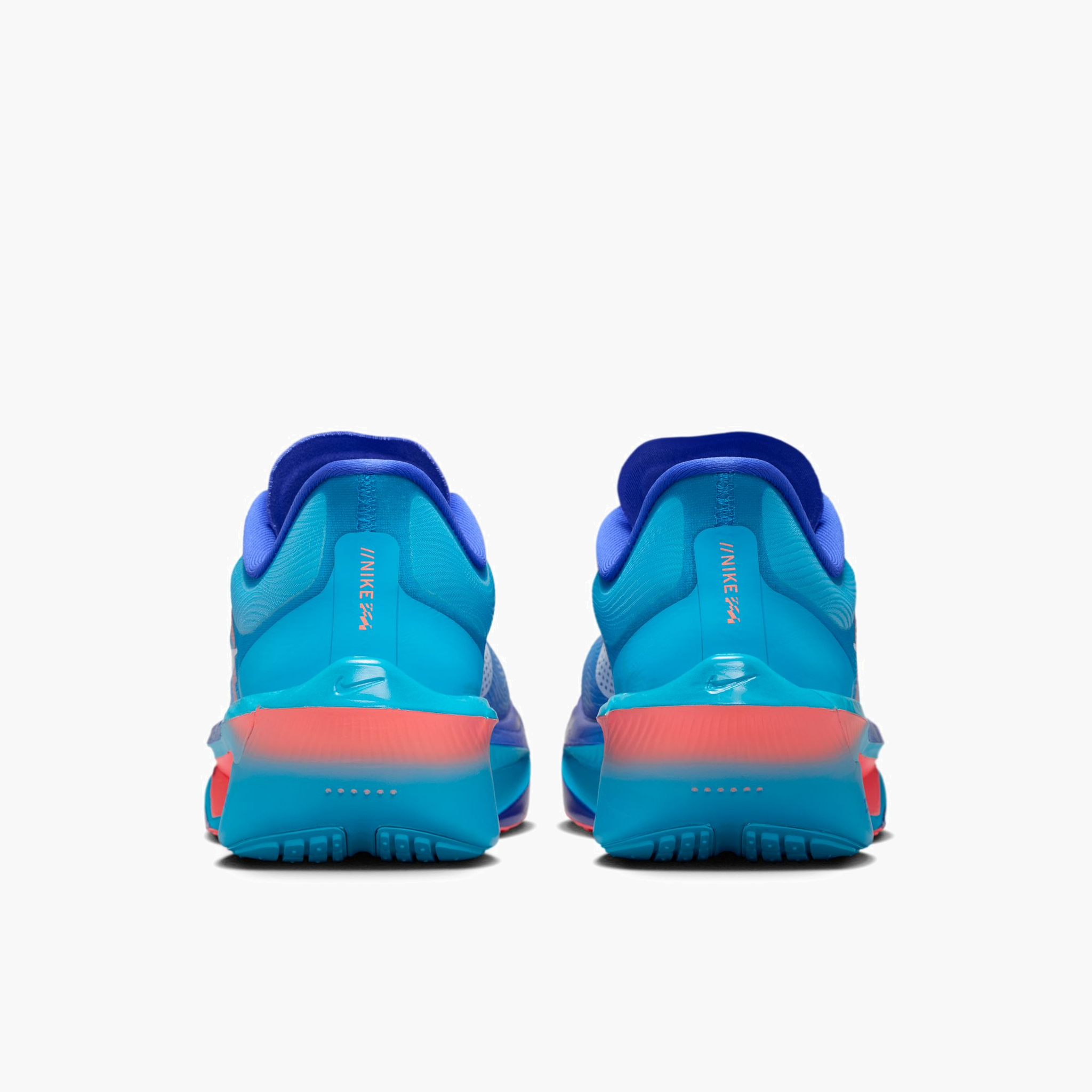 Heel angle shot of Men's Zoom Fly 6 in Racer Blue / White-Blue Lightning
