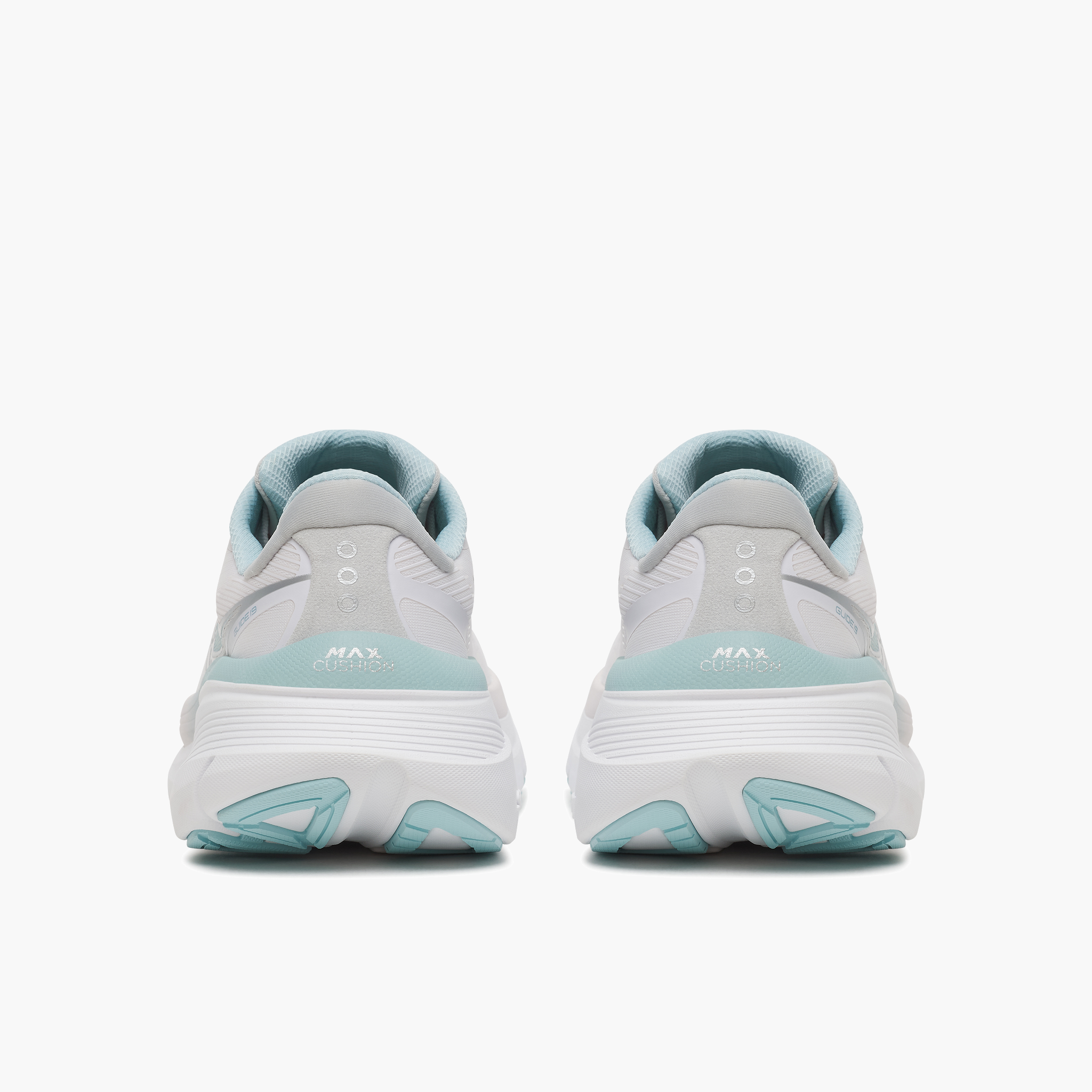 Heel angle shot of Women's Guide 19 in Fog / Gulf