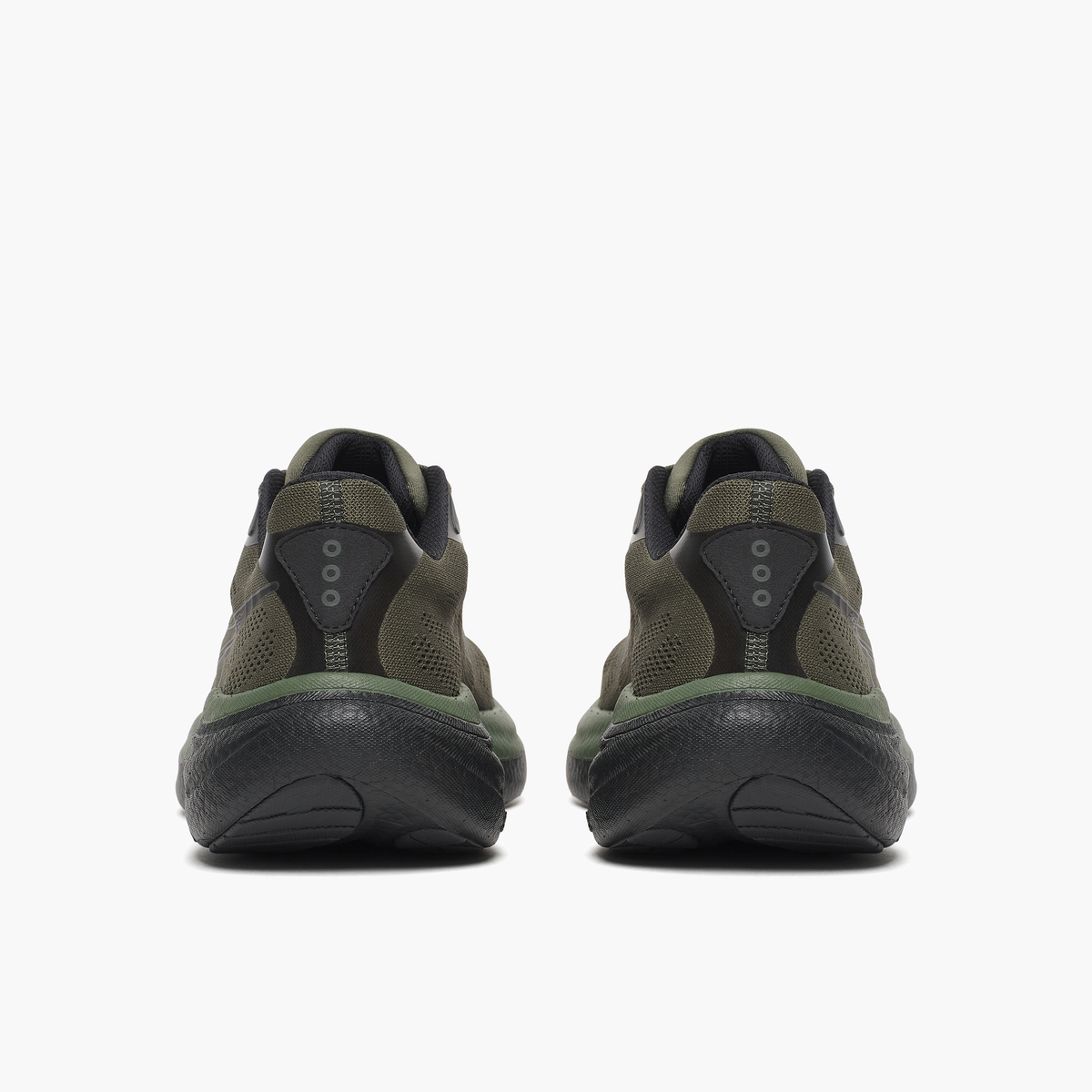 Heel angle shot of Men's Ride 19 in Fatigue / Blac