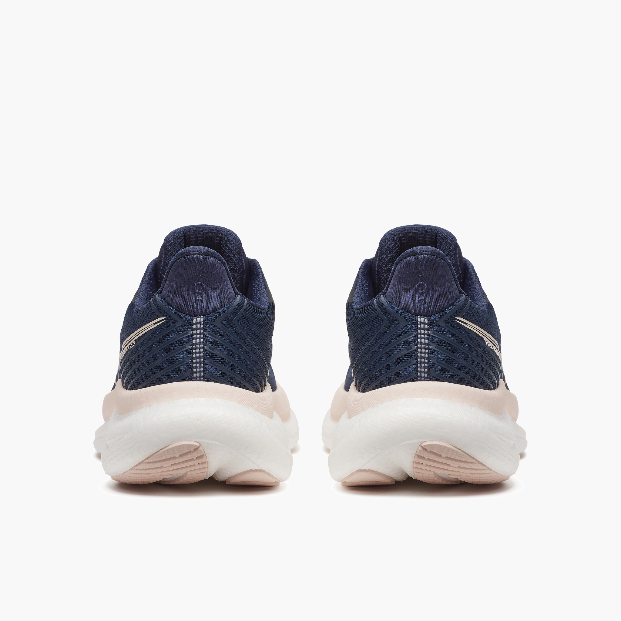 Heel angle shot of Women's Triumph 23 in Navy / Cameo