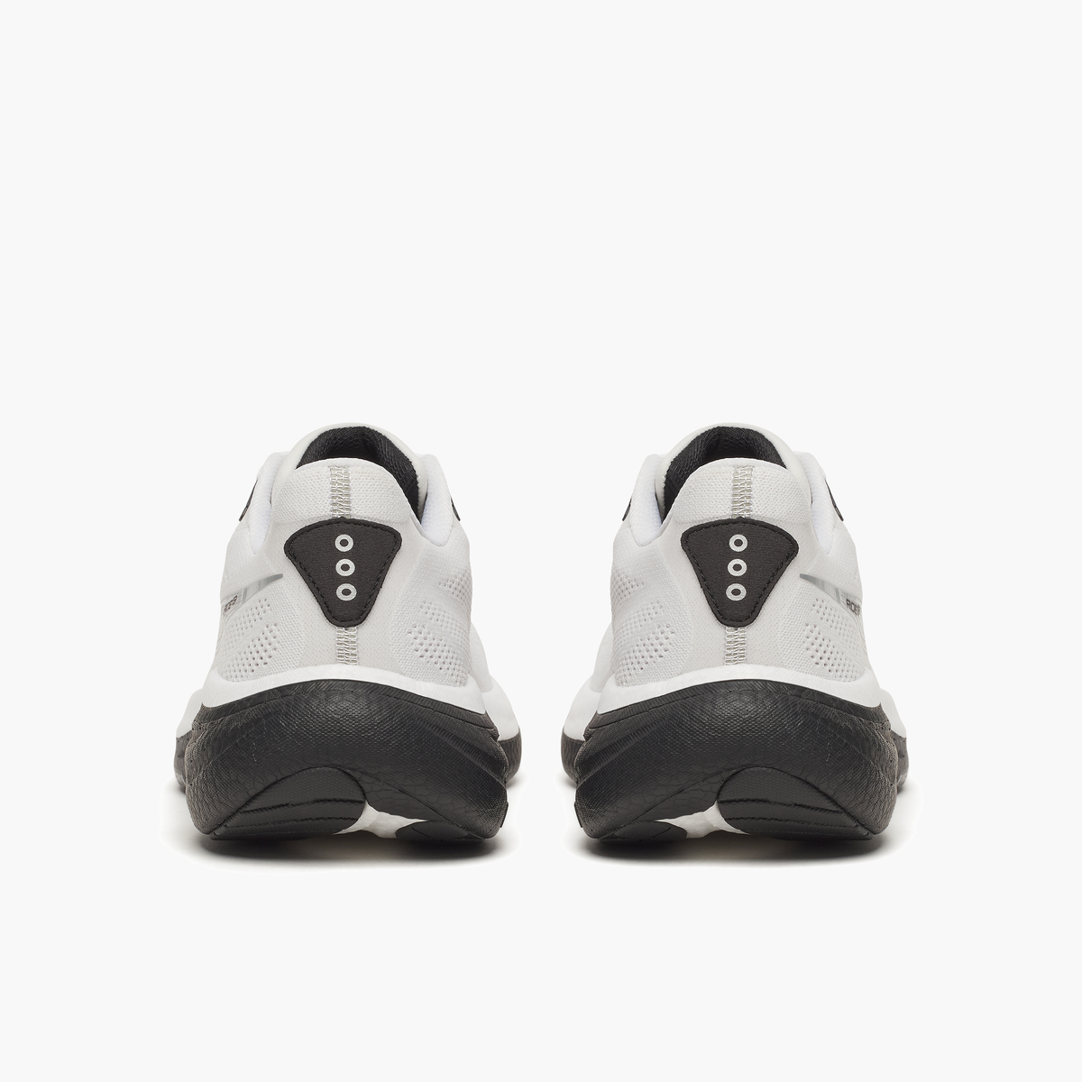 Heel angle shot of Men's Ride 19 in White / Black