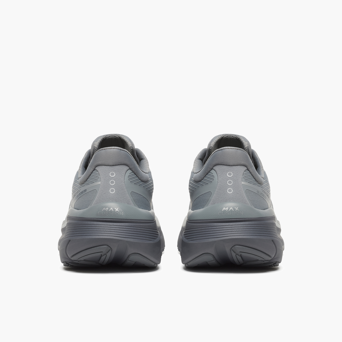 Heel angle shot of Men's Guide 19 in Fossil / Carbon