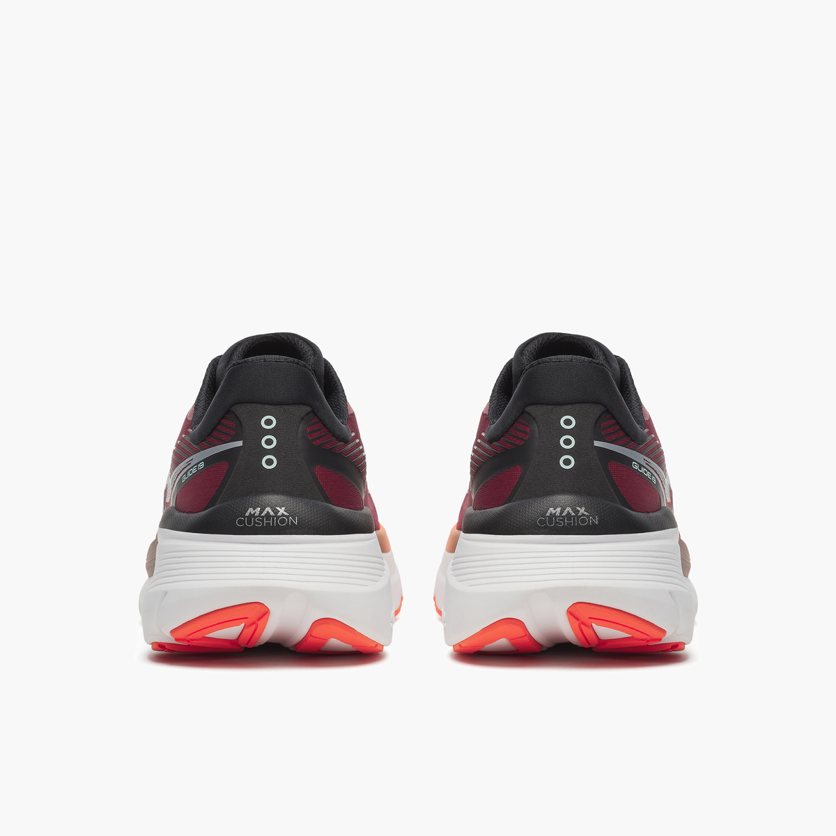 Heel angle shot of Men's Guide 19 in Crimson / Fire