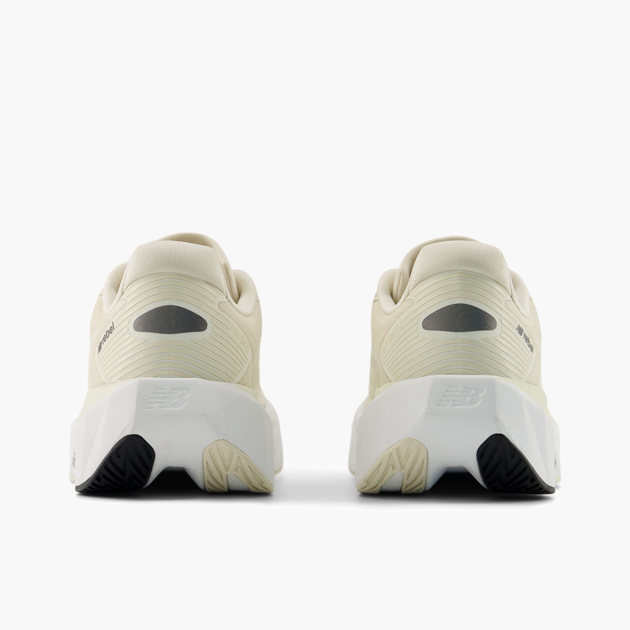 Heel angle shot of Women's FuelCell Rebel v5 in Angora / Linen