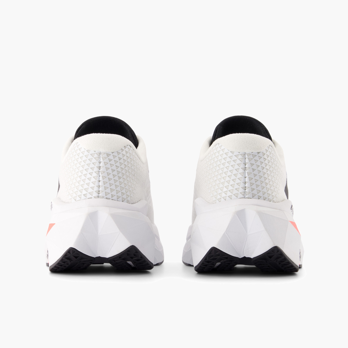 Heel angle shot of Women's Supercomp Trainer v3 in Sea Salt