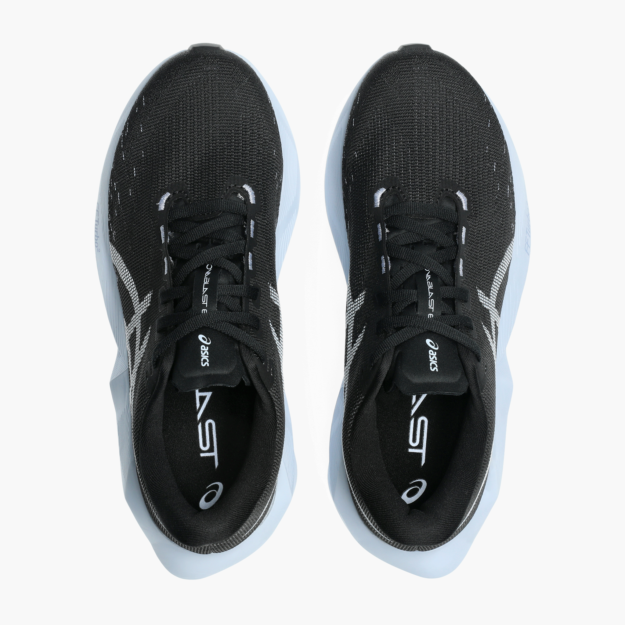 Overhead angle shot of Women's Novablast 6 in Black / Solid Air