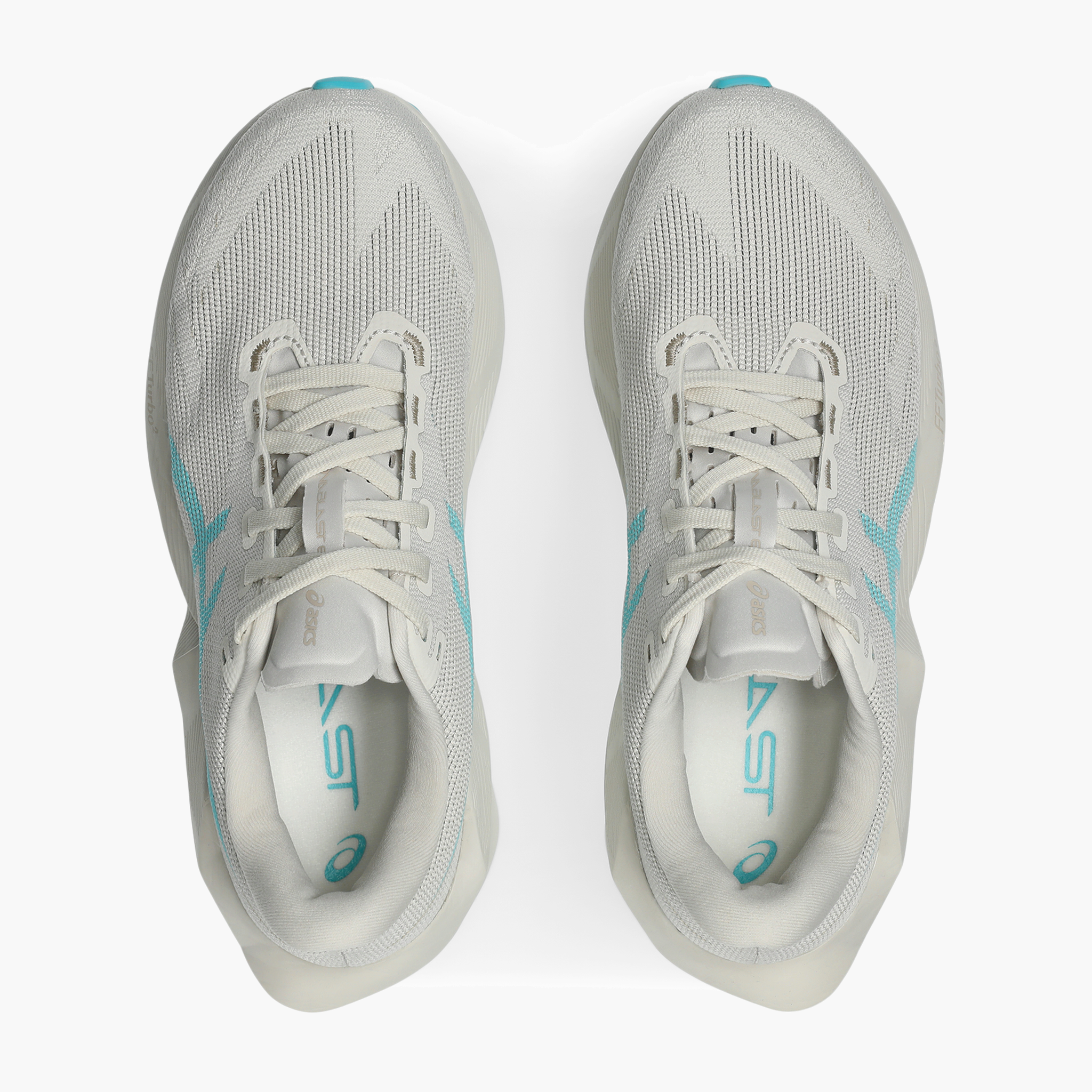 Overhead angle shot of Women's Novablast 6 in Soft Oat / Energy Aqua