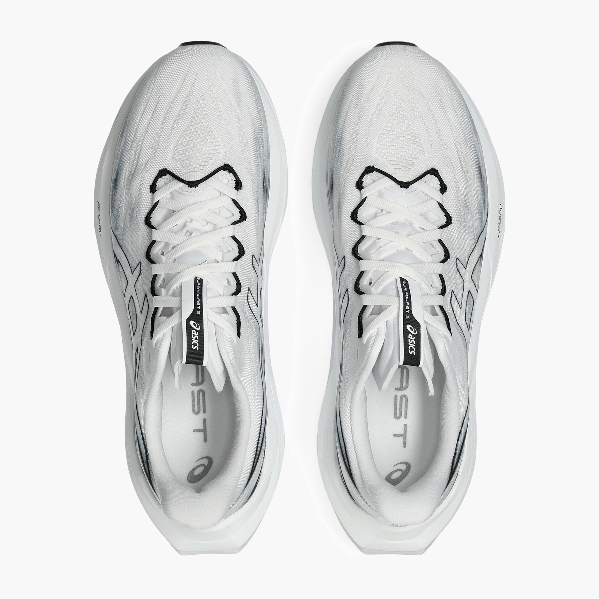 Overhead angle shot of All Gender Superblast 3 in White / Black
