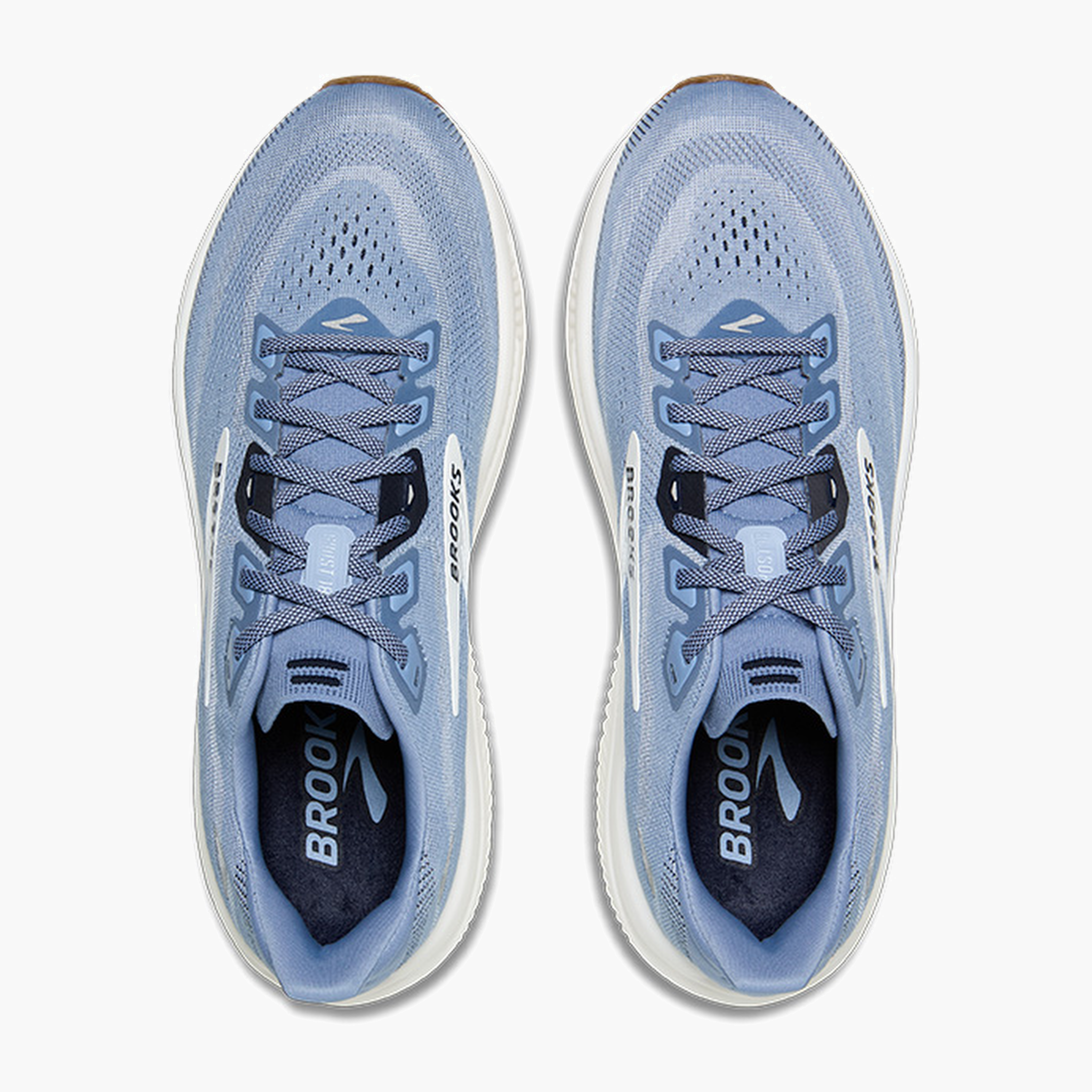 Overhead angle shot of Men's Ghost 18 in Rain Washed / Navy / Coconut
