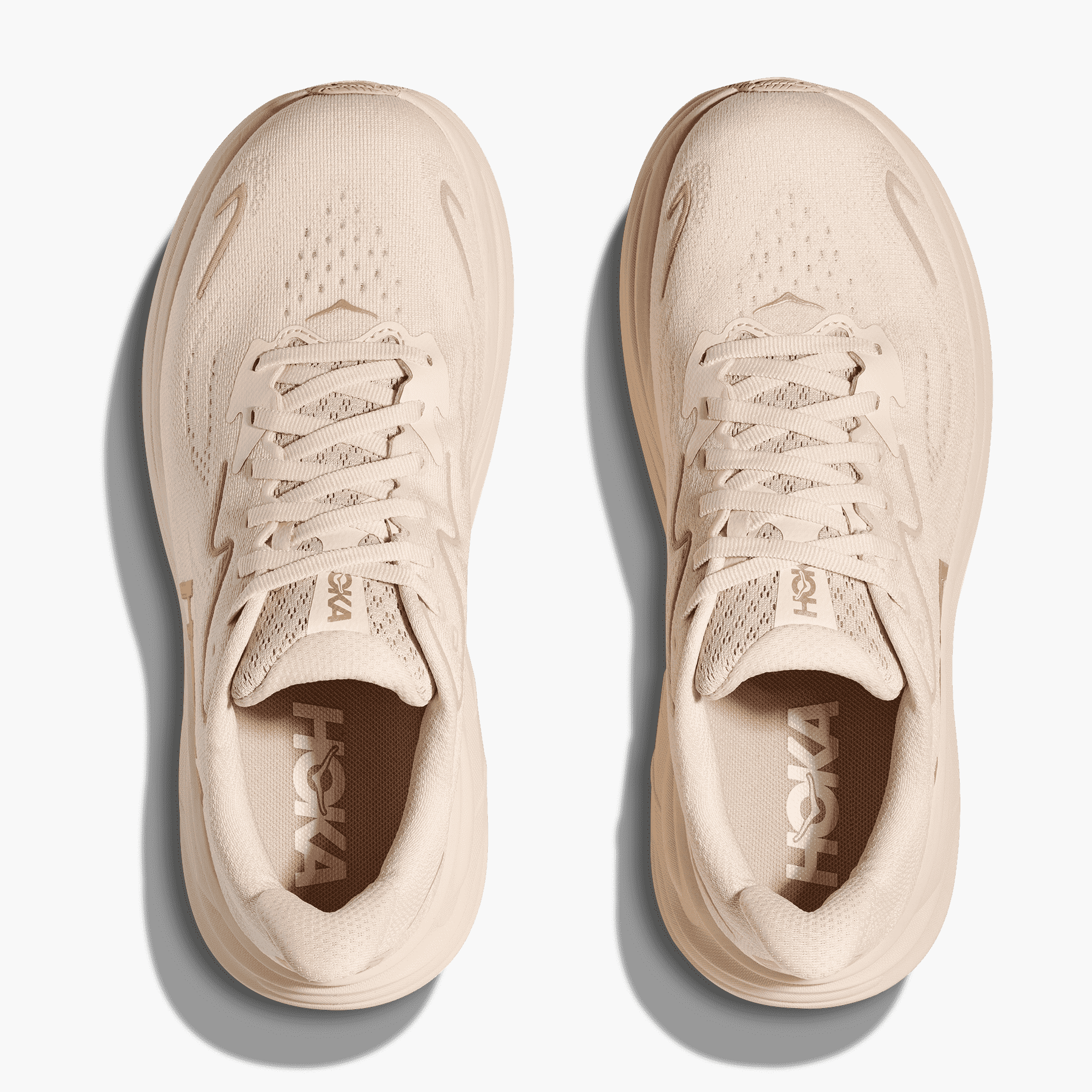 Overhead angle shot of Women's Clifton 10 in Vanilla / Birch