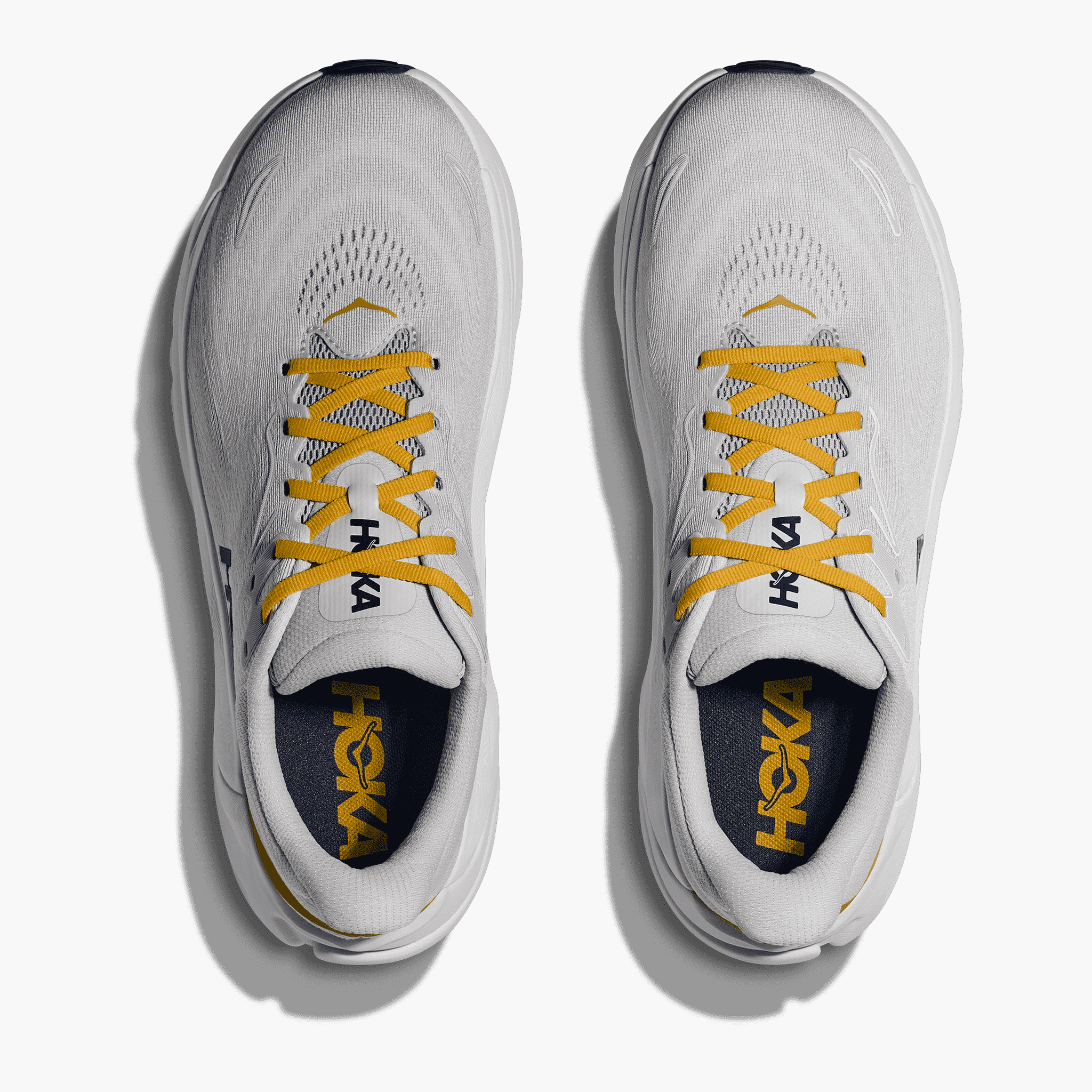 Overhead angle shot of Men's Arahi 8 in Stardust  /  Cosmic Grey