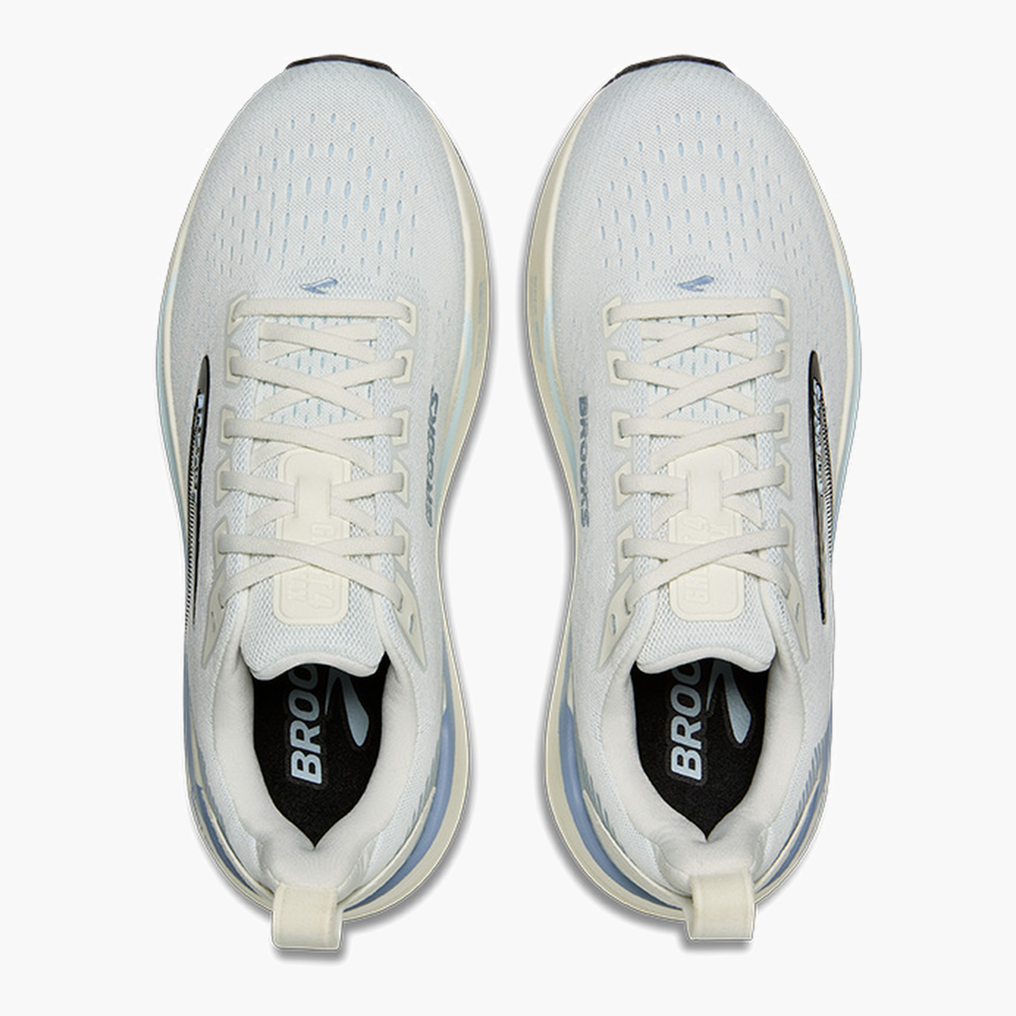 Overhead angle shot of Women's Ghost Max 4 in Grey / Nantucket / Rain Washed