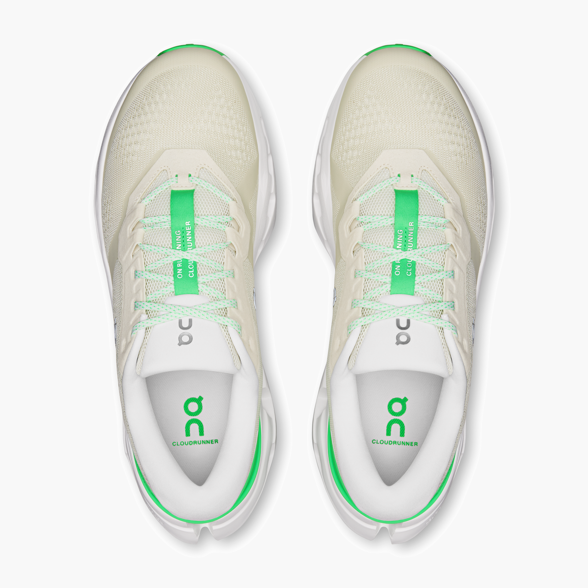 Overhead angle shot of Men's Cloudrunner 3 in Ghost | Verdite