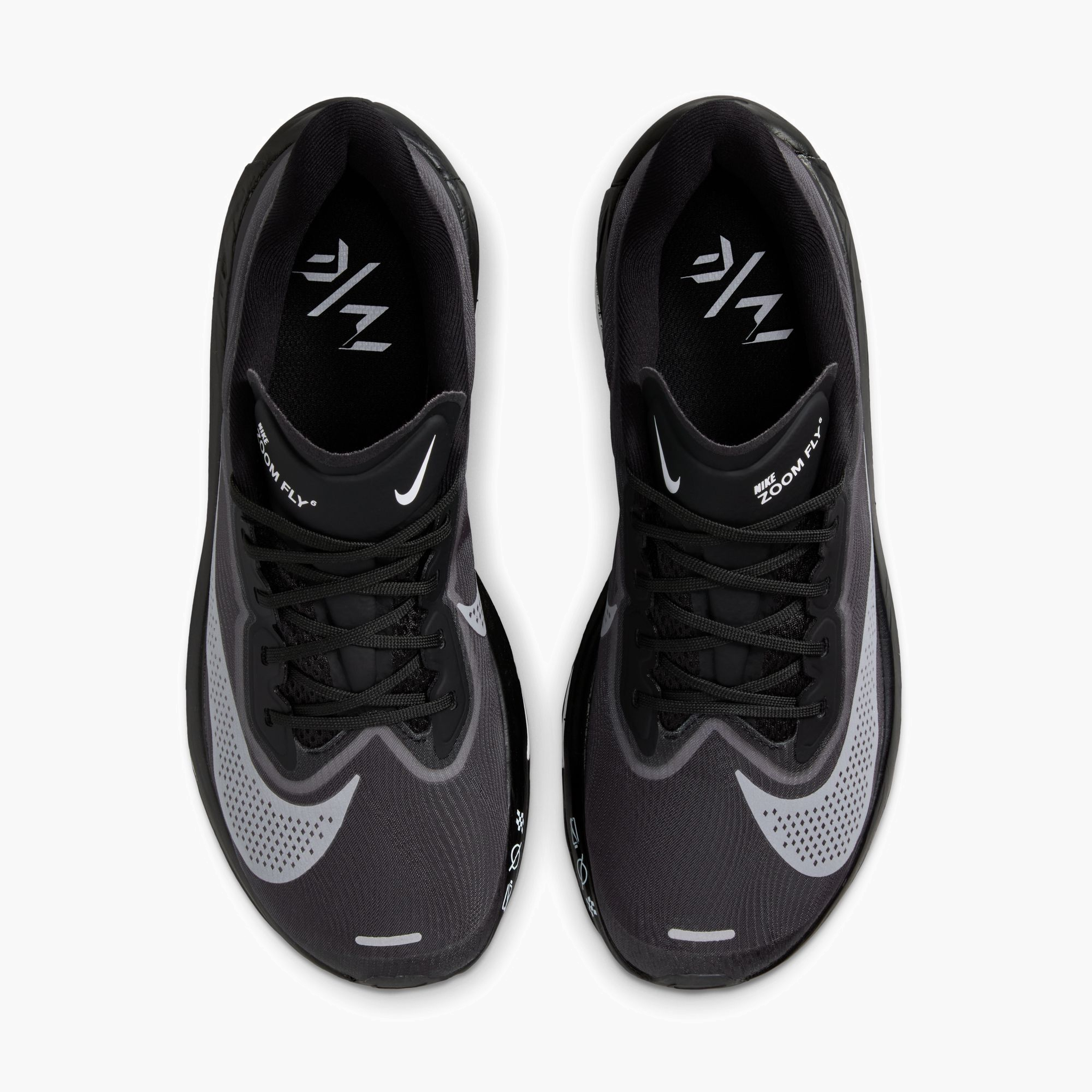 Overhead angle shot of Women's Zoom Fly 6 in Black / White-Lt Smoke Grey