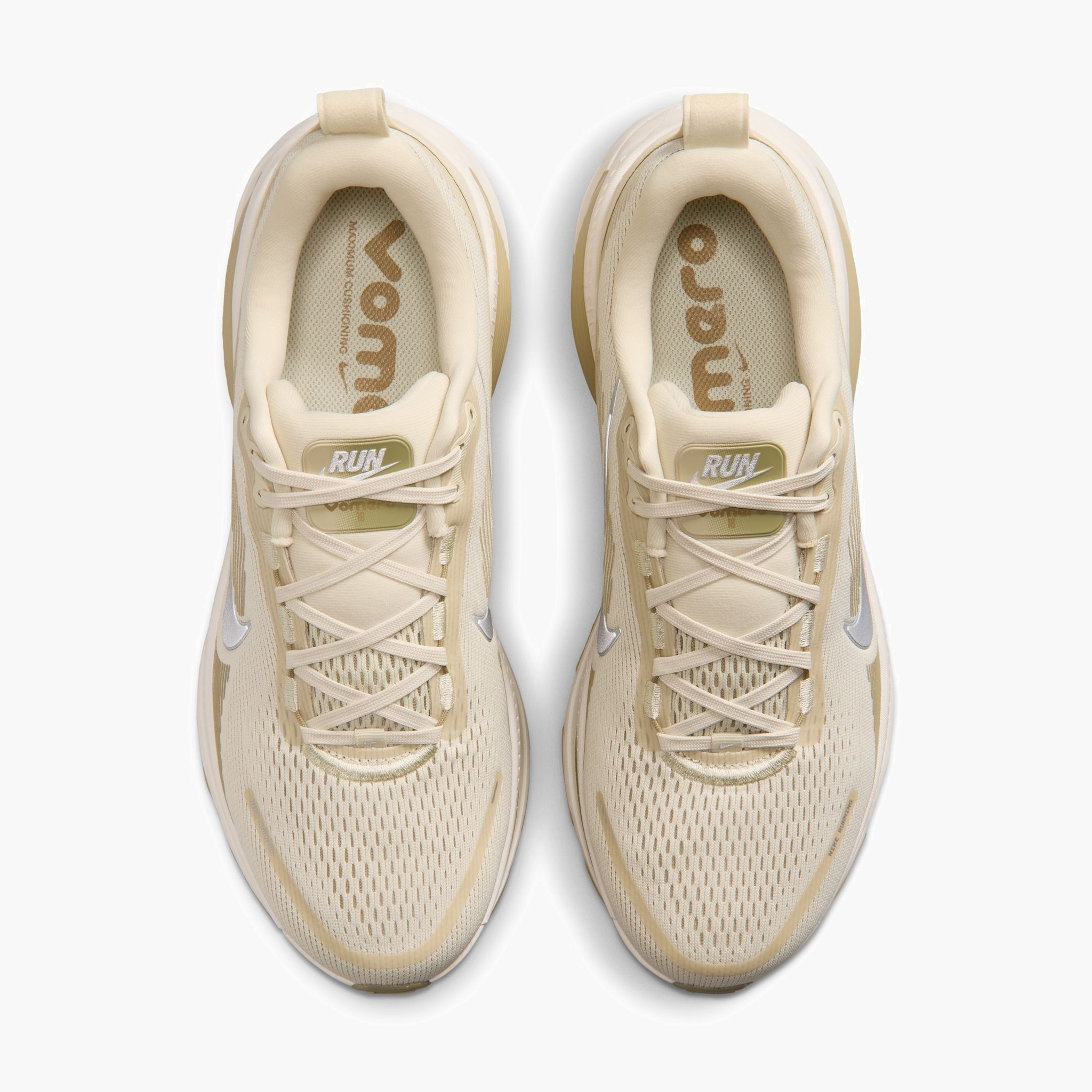 Overhead angle shot of Men's Vomero 18 in Lt Khaki / Metallic Silver-Desert Khaki