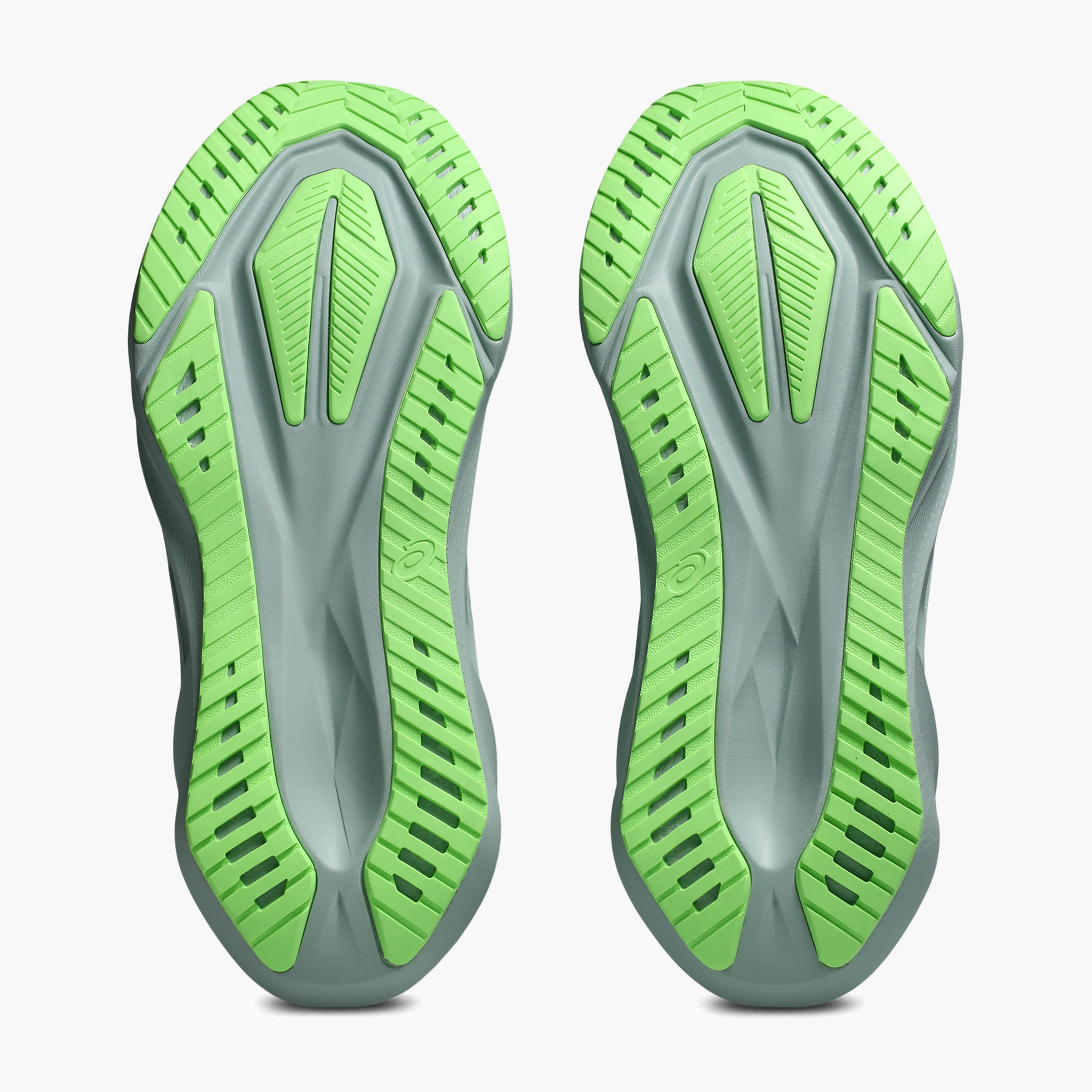 Sole angle shot of Men's Novablast 5 in Cold Moss / Light Orange