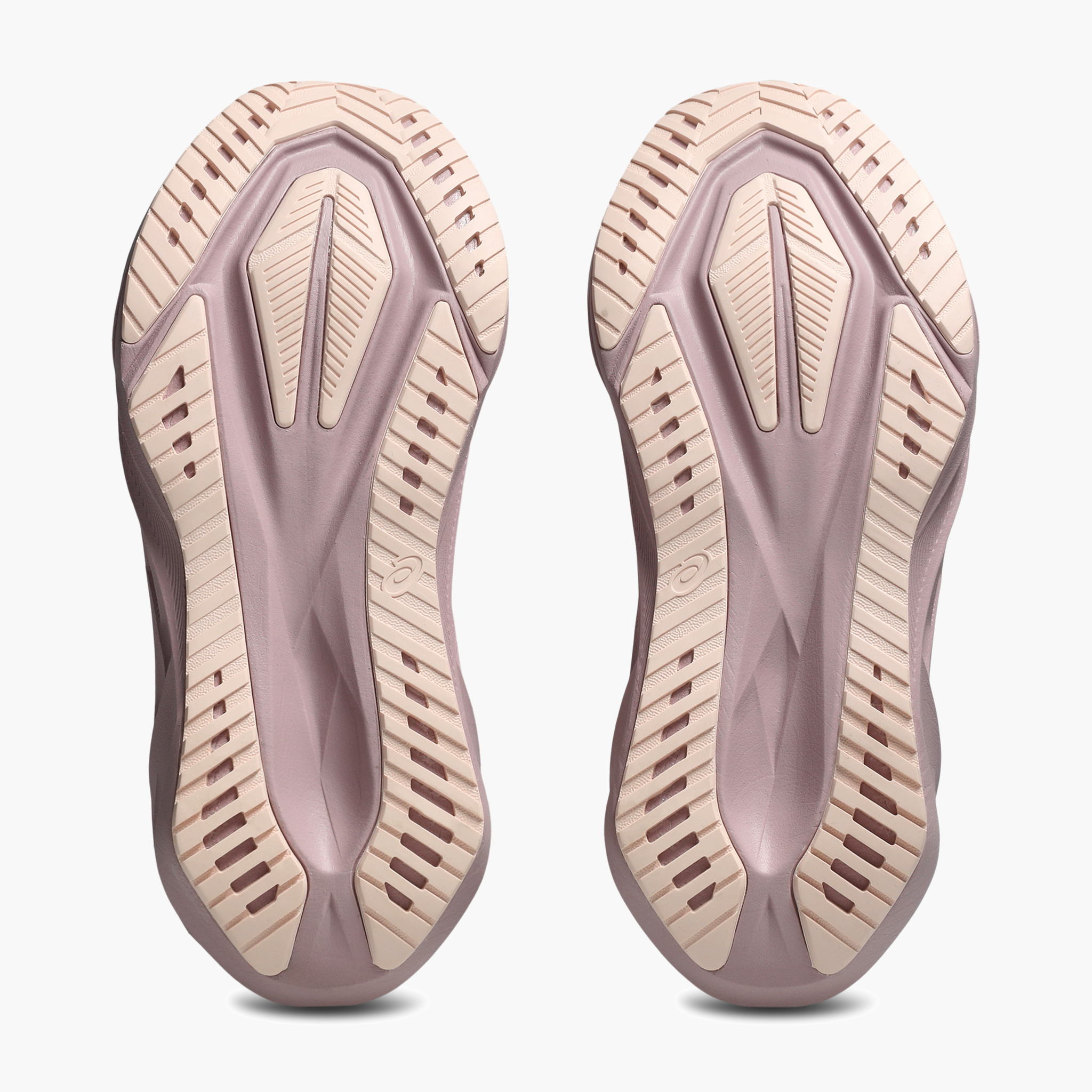 Sole angle shot of Women's Novablast 5 in Pearl Pink / Morganite