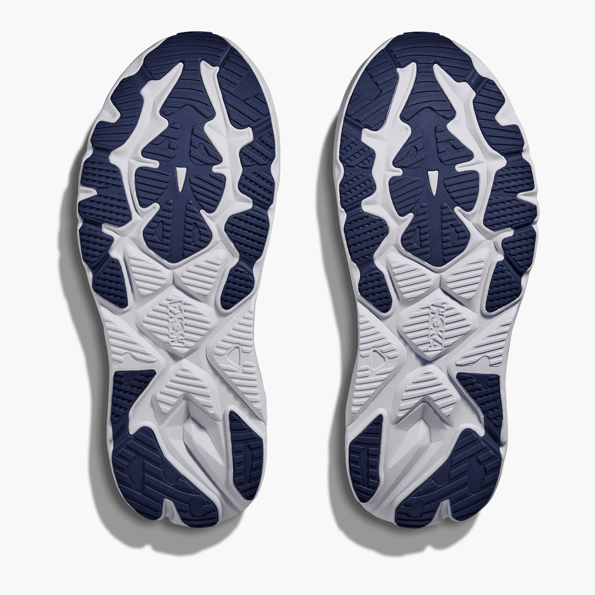 Sole angle shot of Men's Arahi 8 in Stardust  /  Cosmic Grey