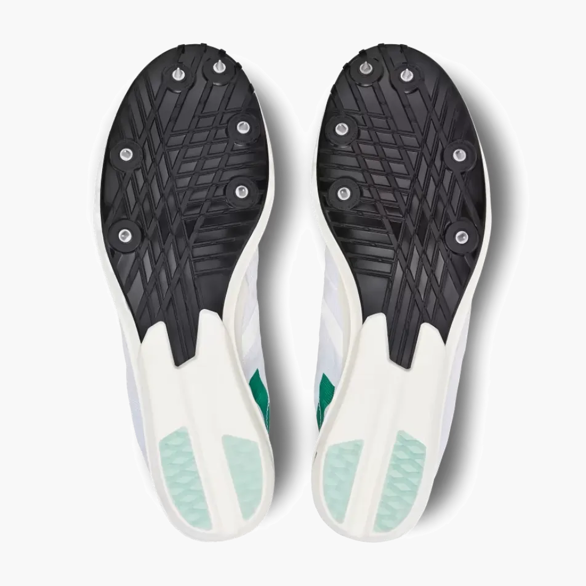 Sole angle shot of Mens Cloudspike 10000