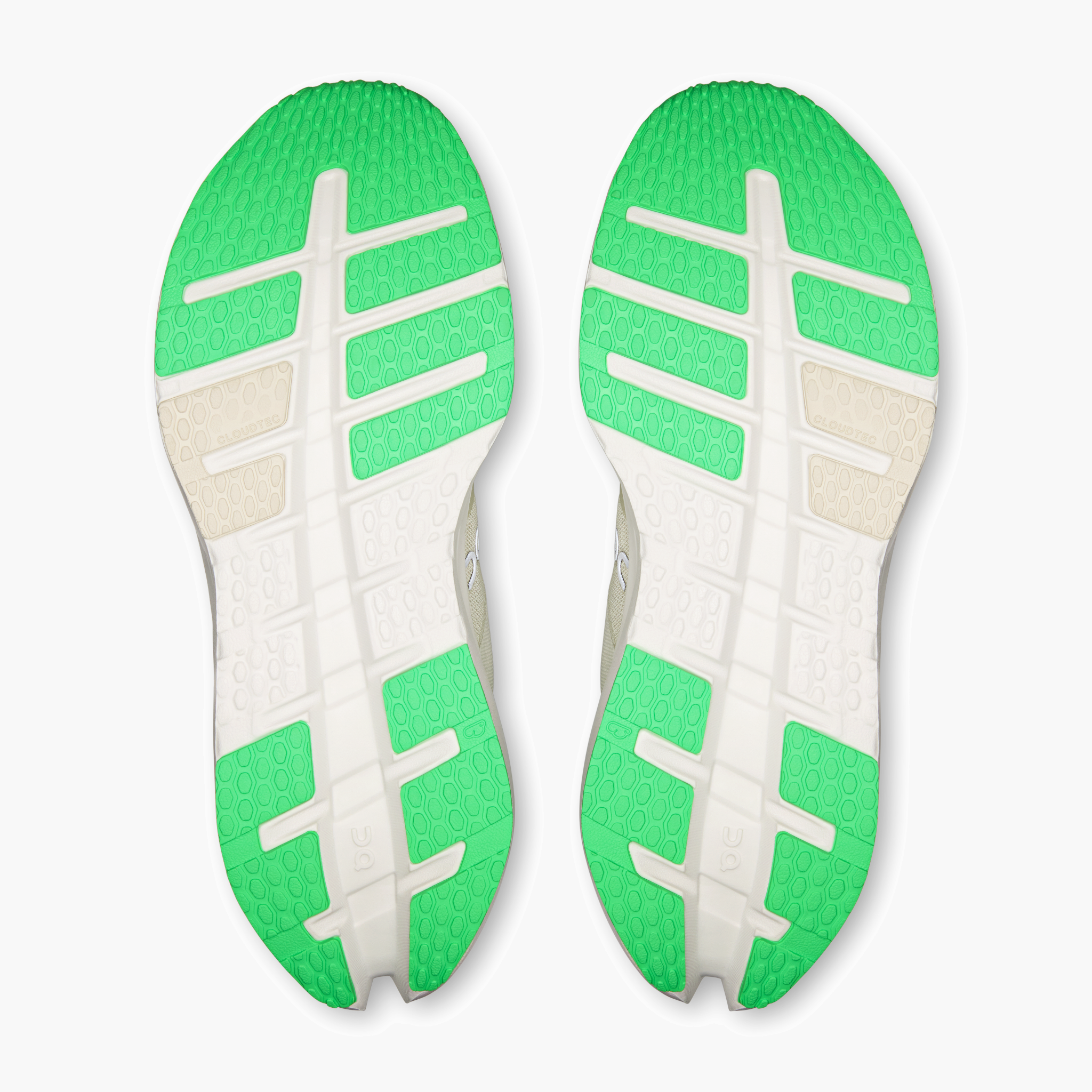Sole angle shot of Men's Cloudrunner 3 in Ghost | Verdite