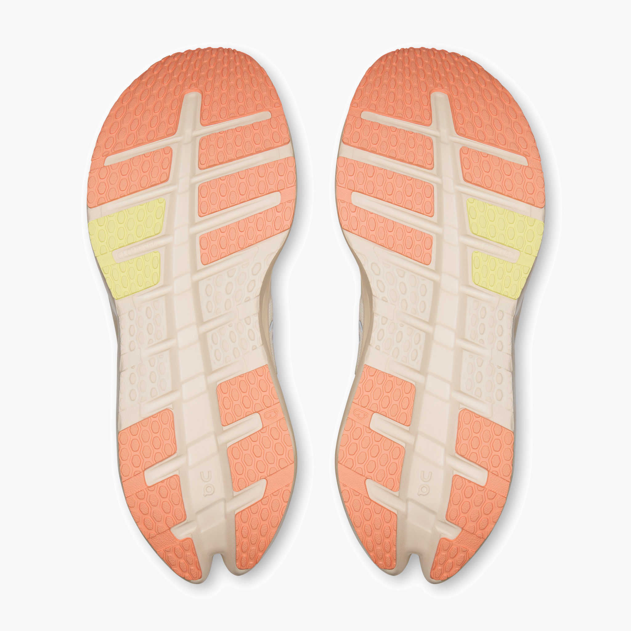 Sole angle shot of Women's Cloudrunner 3 in Ivory | Dew