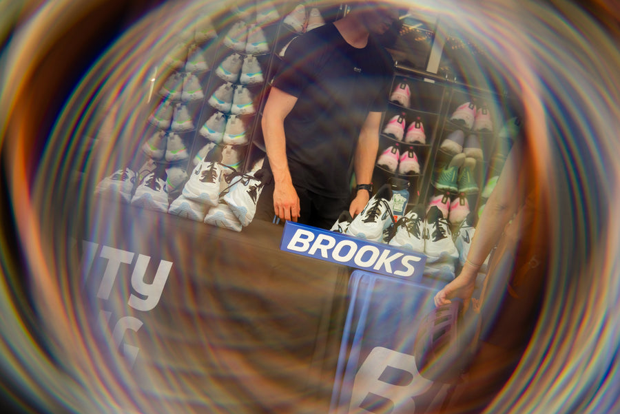 BROOKS FLOAT ON RUN