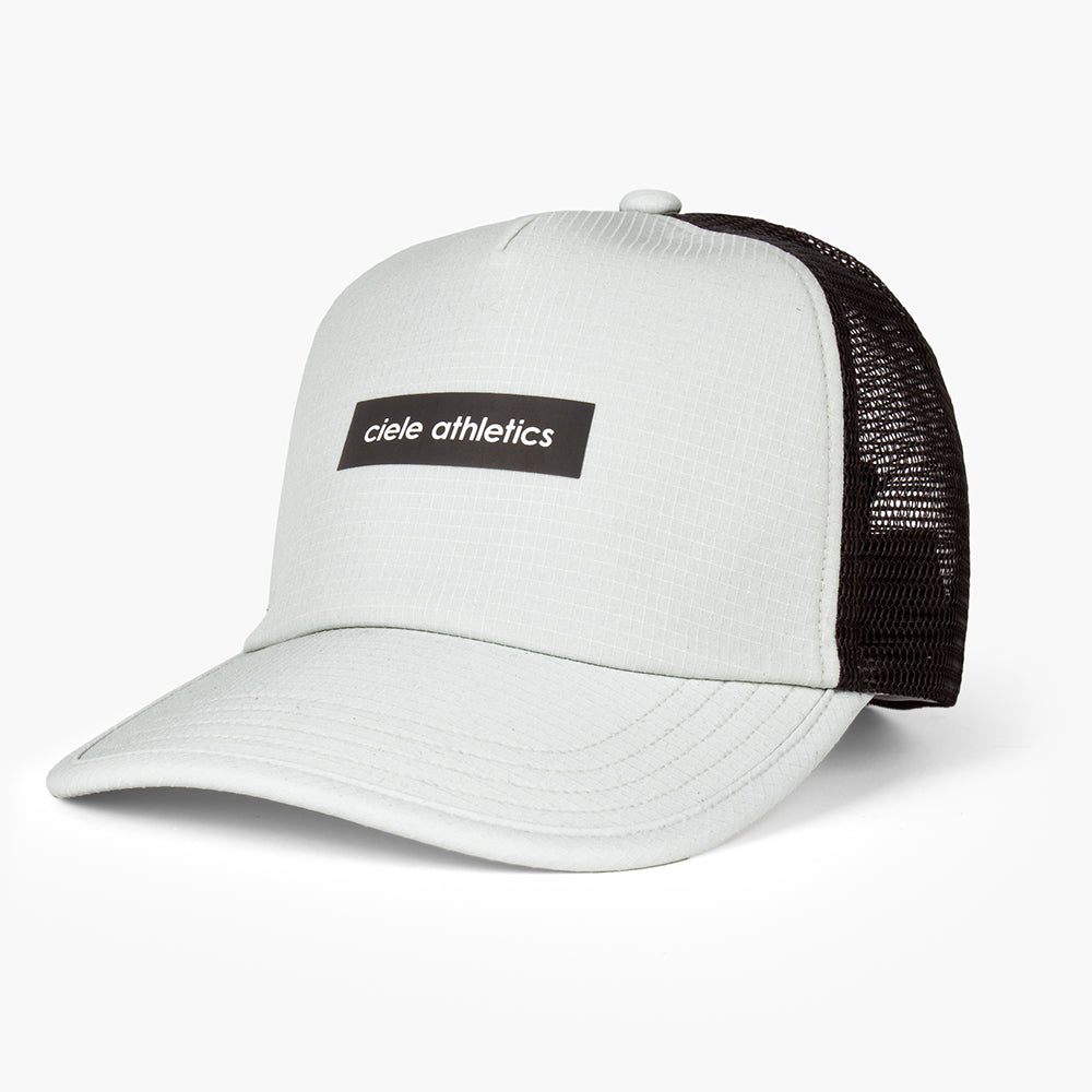 TRLCap SC - Field - Iconic Bar — Flatlay 1 [U-2-CA-0268-GR003.M/L]