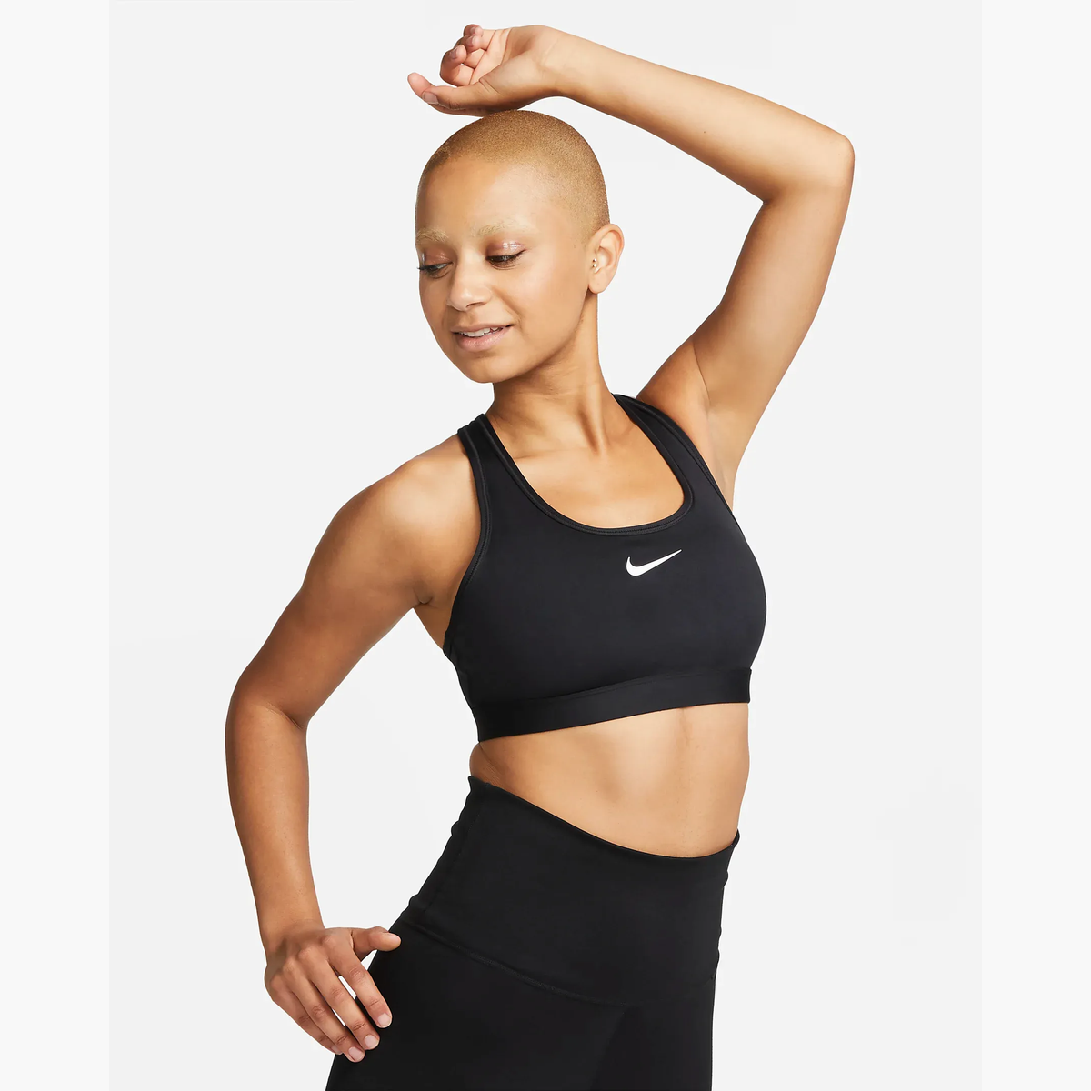 Swoosh Medium Support Bra in Black - 2