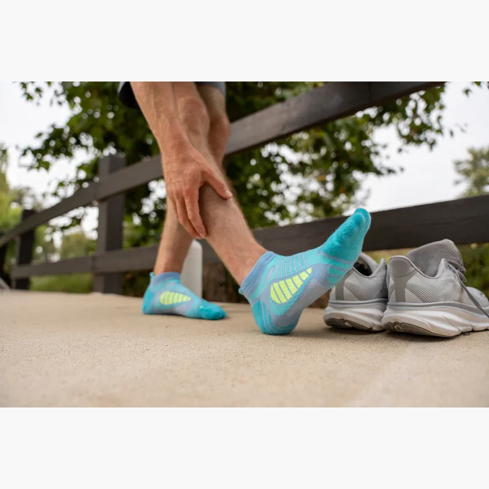 Ultralight No-Show Socks in Cool Blue - 2