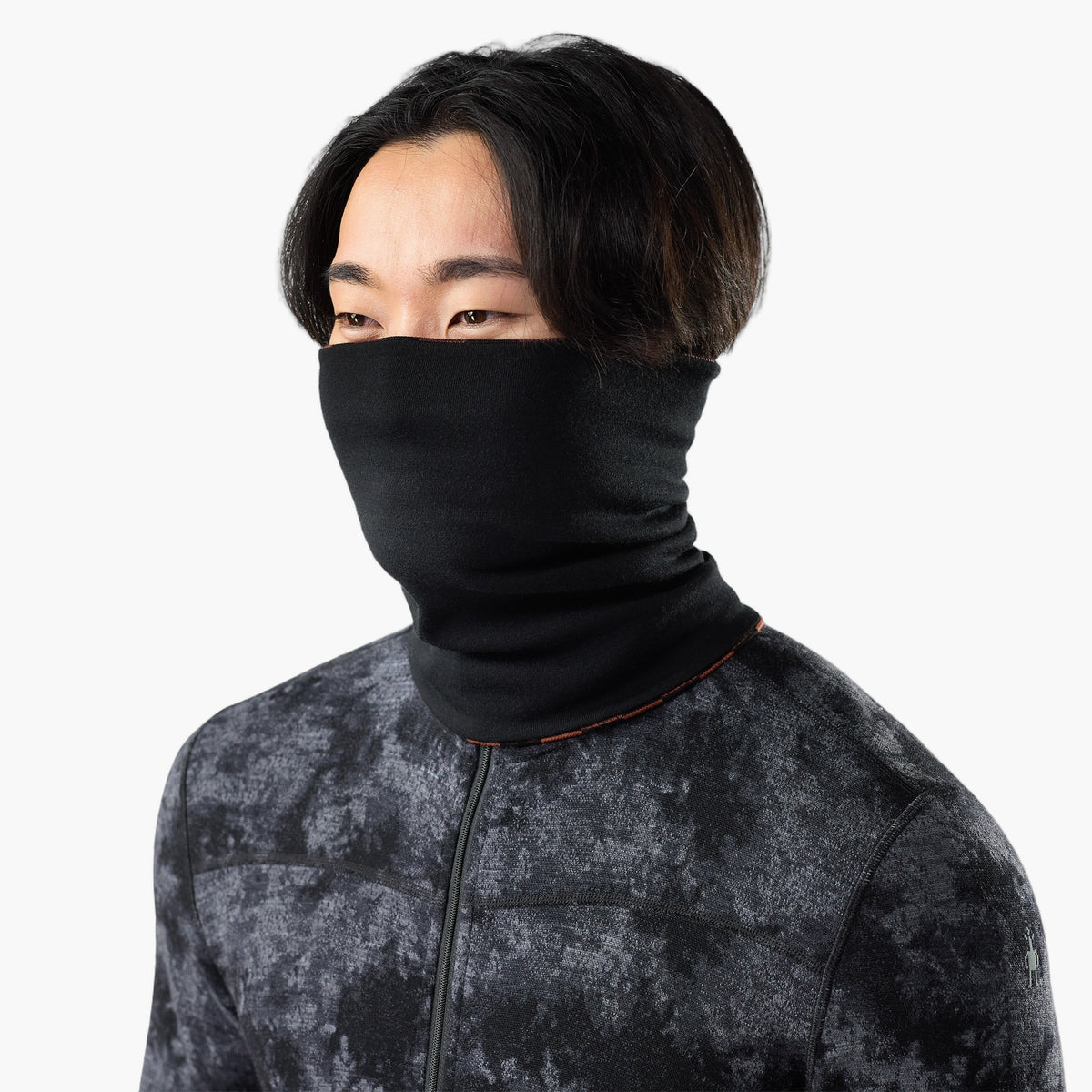 Thermal Merino Reversible Neck Gaiter — on-body source 1 [SW017071-R33]