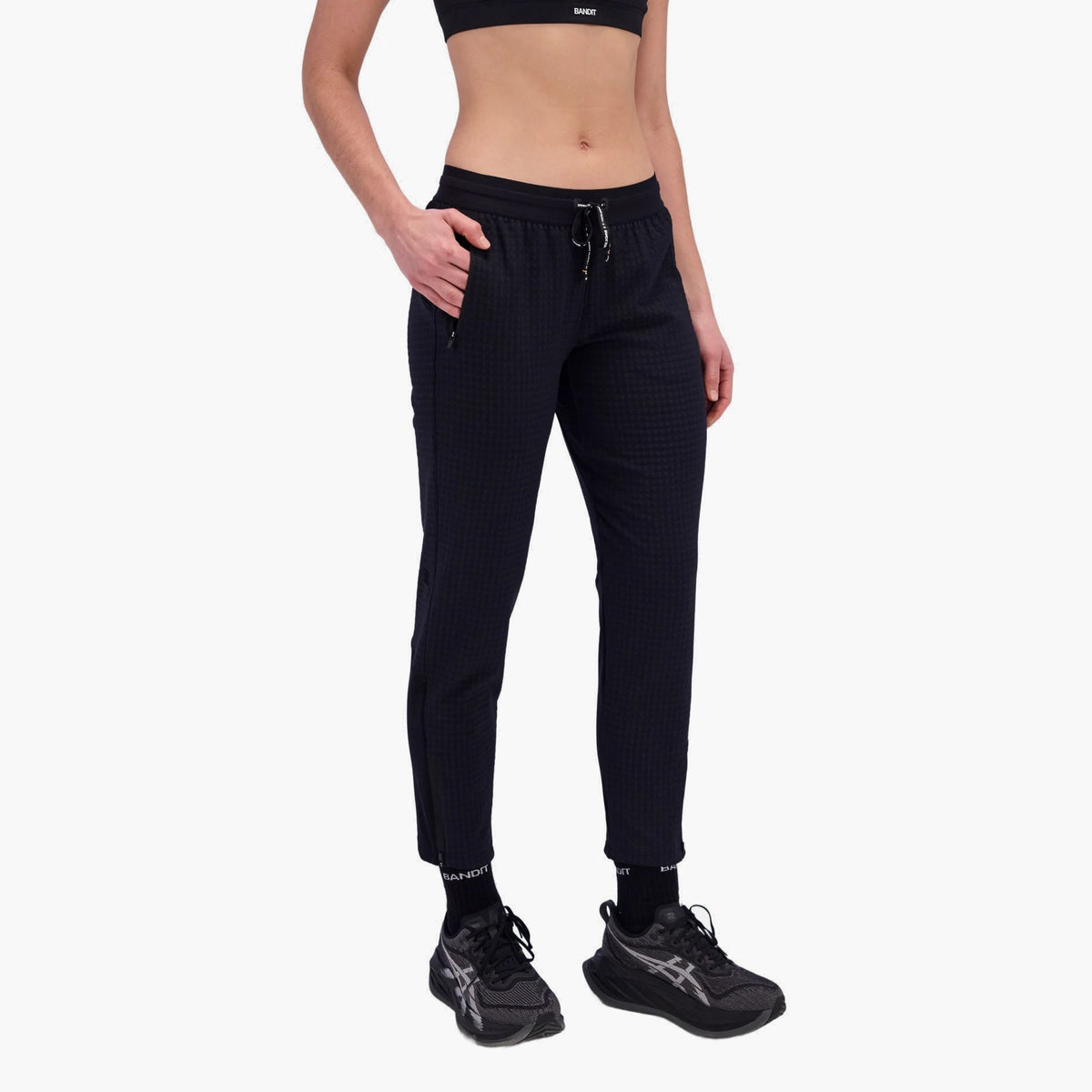 Women's Superwarm Run Pant — on-body source 4 [WBLGP003WI25BB.S]
